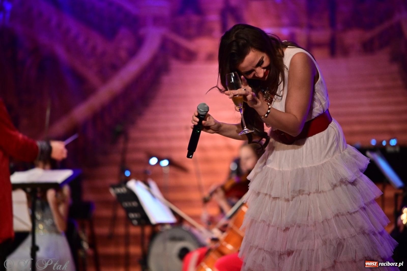 Zdjęcie w galerii na portalu naszraciborz.pl: Wielka gala operetkowa: Johann Strauss i przyjaciele zachwycili Racibórz wiadomości z regionu