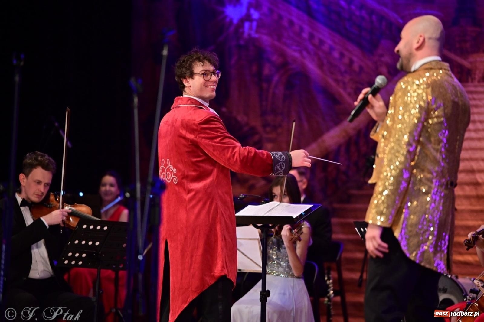 Zdjęcie w galerii na portalu naszraciborz.pl: Wielka gala operetkowa: Johann Strauss i przyjaciele zachwycili Racibórz wiadomości z regionu