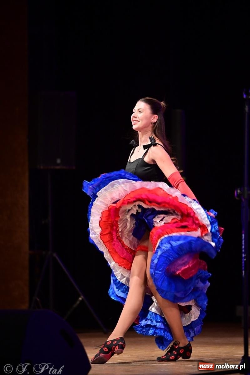 Zdjęcie w galerii na portalu naszraciborz.pl: Wielka gala operetkowa: Johann Strauss i przyjaciele zachwycili Racibórz wiadomości z regionu