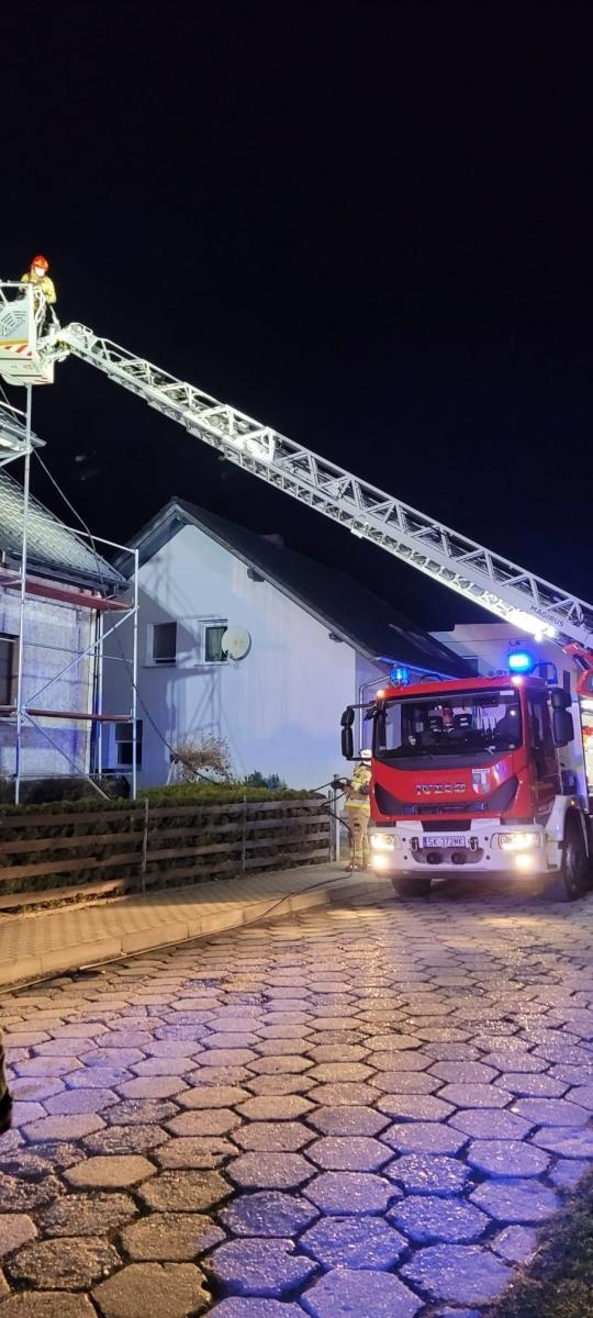 Zdjęcie w galerii na portalu naszraciborz.pl: Raport 998. Plama na jezdni i fałszywy alarm z Kornic wiadomości z regionu