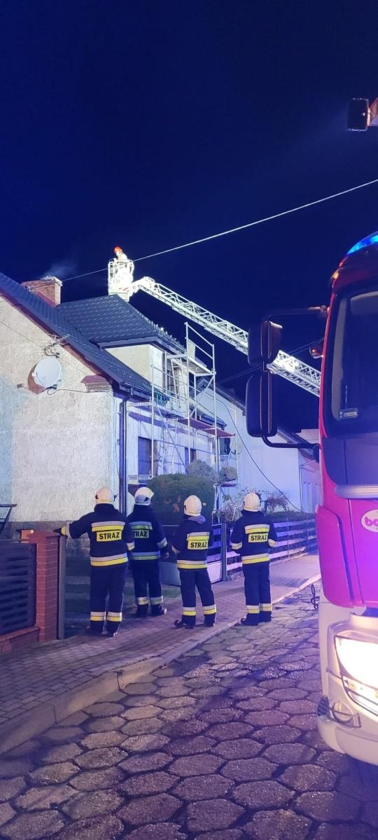 Zdjęcie w galerii na portalu naszraciborz.pl: Raport 998. Plama na jezdni i fałszywy alarm z Kornic wiadomości z regionu