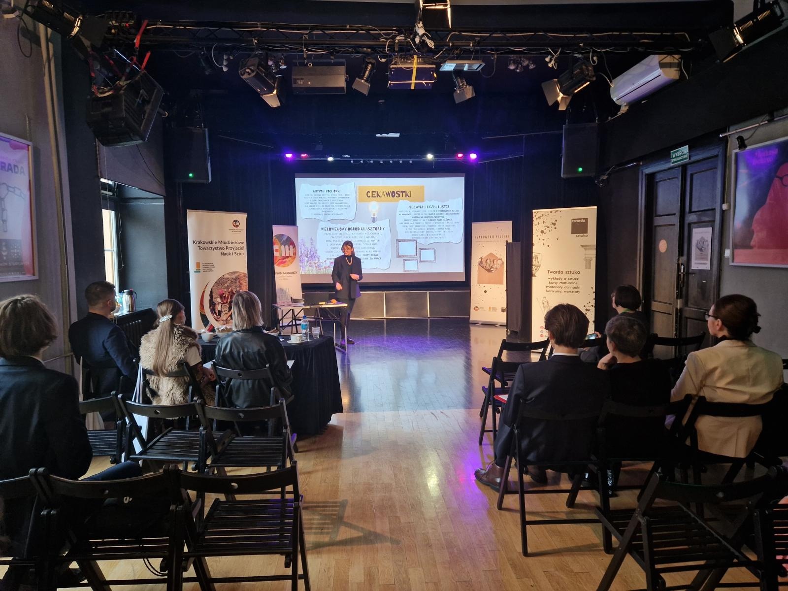 Zdjęcie w galerii na portalu naszraciborz.pl: Marta Musioł zwyciężczynią ogólnopolskiego konkursu krakowskie perełki wiadomości z regionu