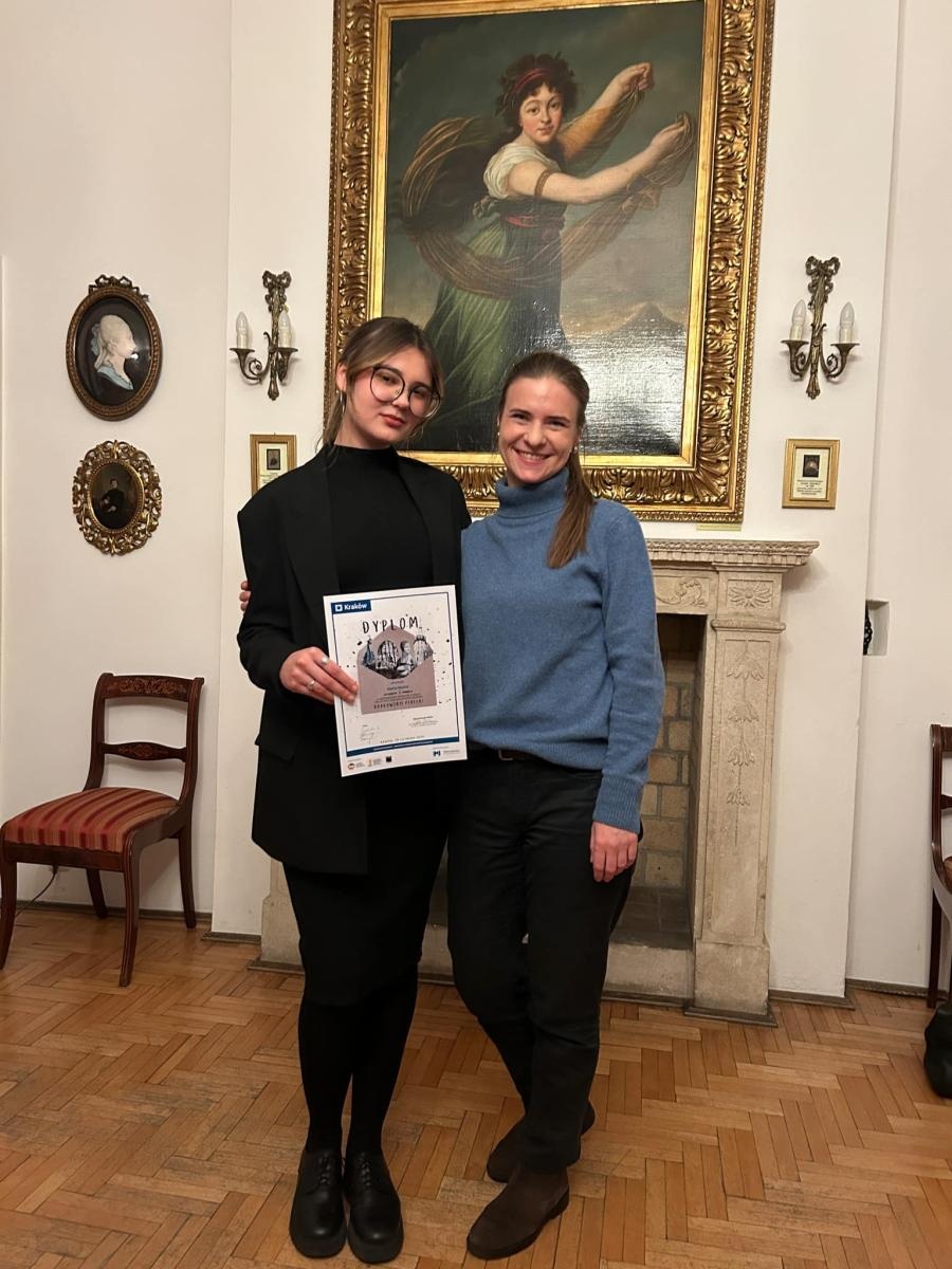 Zdjęcie w galerii na portalu naszraciborz.pl: Marta Musioł zwyciężczynią ogólnopolskiego konkursu krakowskie perełki wiadomości z regionu