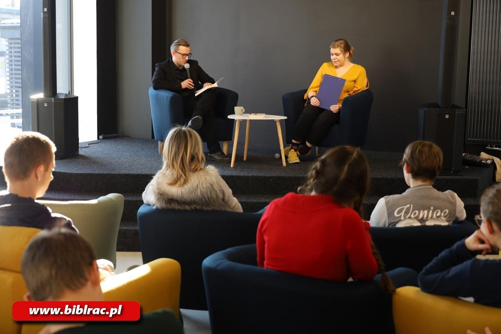 Zdjęcie w galerii na portalu naszraciborz.pl: Jakub Zając pierwszym gościem Stacji Młodych wiadomości z regionu