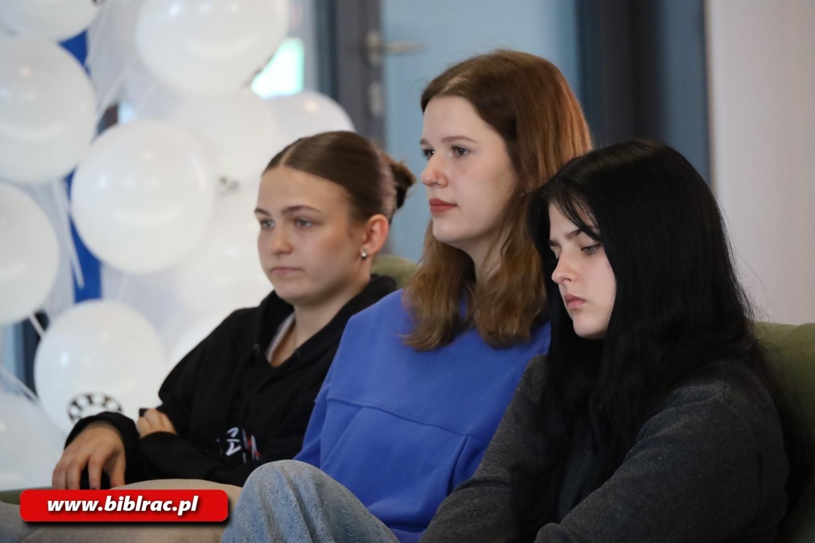 Zdjęcie w galerii na portalu naszraciborz.pl: Jakub Zając pierwszym gościem Stacji Młodych wiadomości z regionu