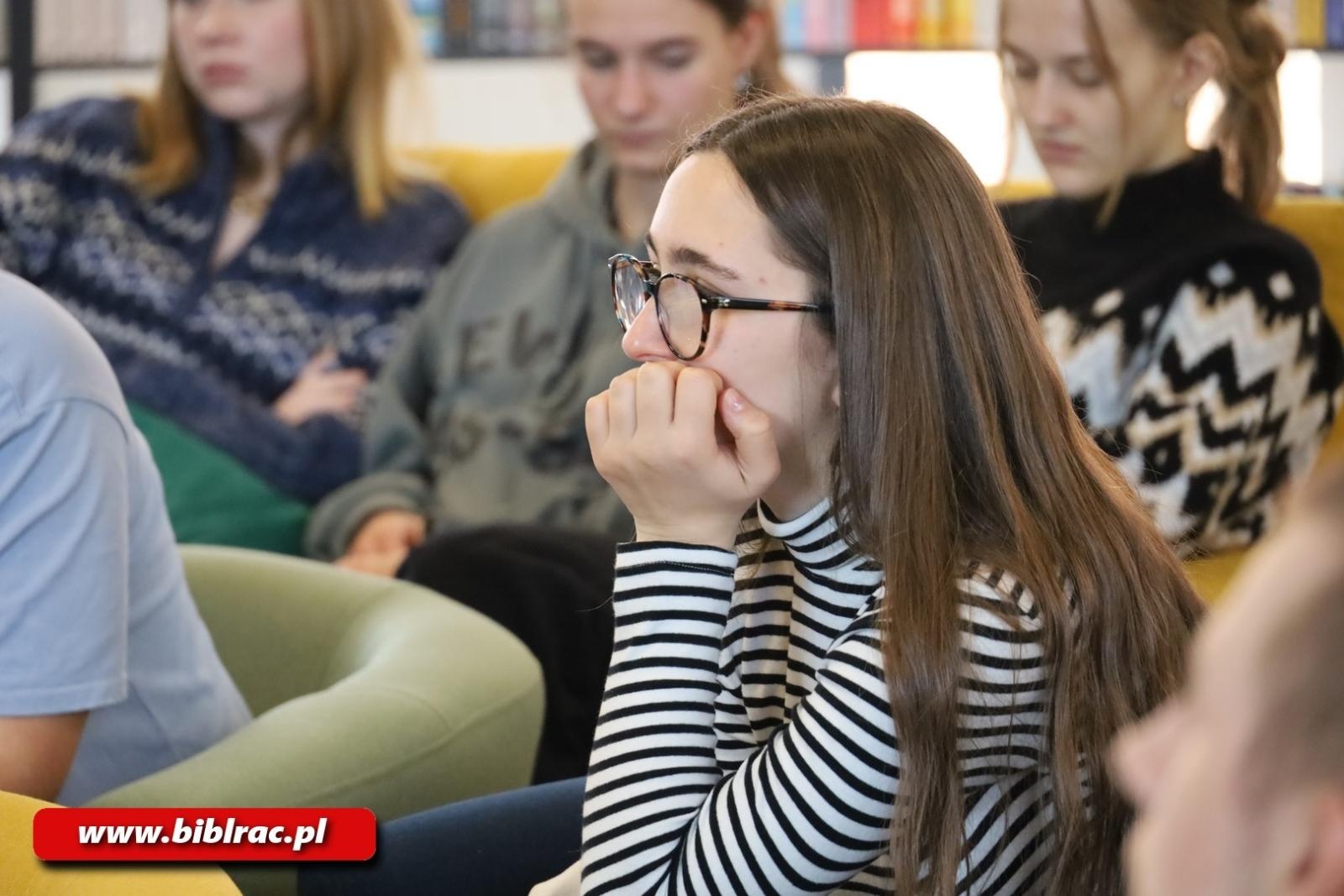 Zdjęcie w galerii na portalu naszraciborz.pl: Jakub Zając pierwszym gościem Stacji Młodych wiadomości z regionu