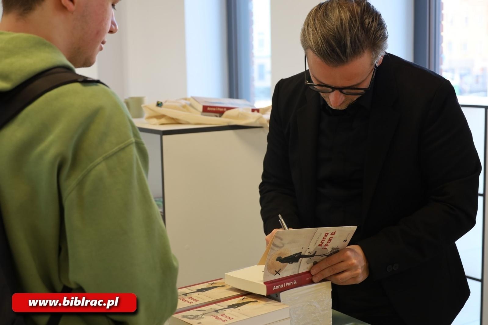 Zdjęcie w galerii na portalu naszraciborz.pl: Jakub Zając pierwszym gościem Stacji Młodych wiadomości z regionu