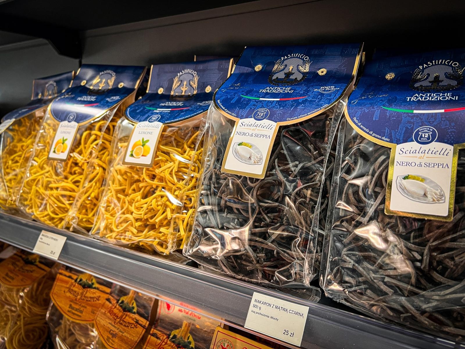 Zdjęcie w galerii na portalu naszraciborz.pl: Oliwa i Wino: włoskie delikatesy w Raciborzu zapraszają na świąteczne zakupy [ZDJĘCIA NOWOŚCI] wiadomości z regionu