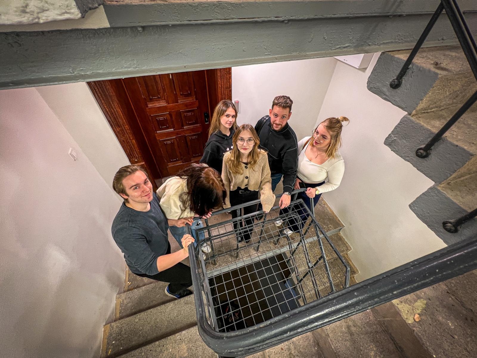 Zdjęcie w galerii na portalu naszraciborz.pl: Studenci pielęgniarstwa zgłębiają prawo medyczne w raciborskim sądzie. Zajęcia w praktyce wymiaru sprawiedliwości wiadomości z regionu