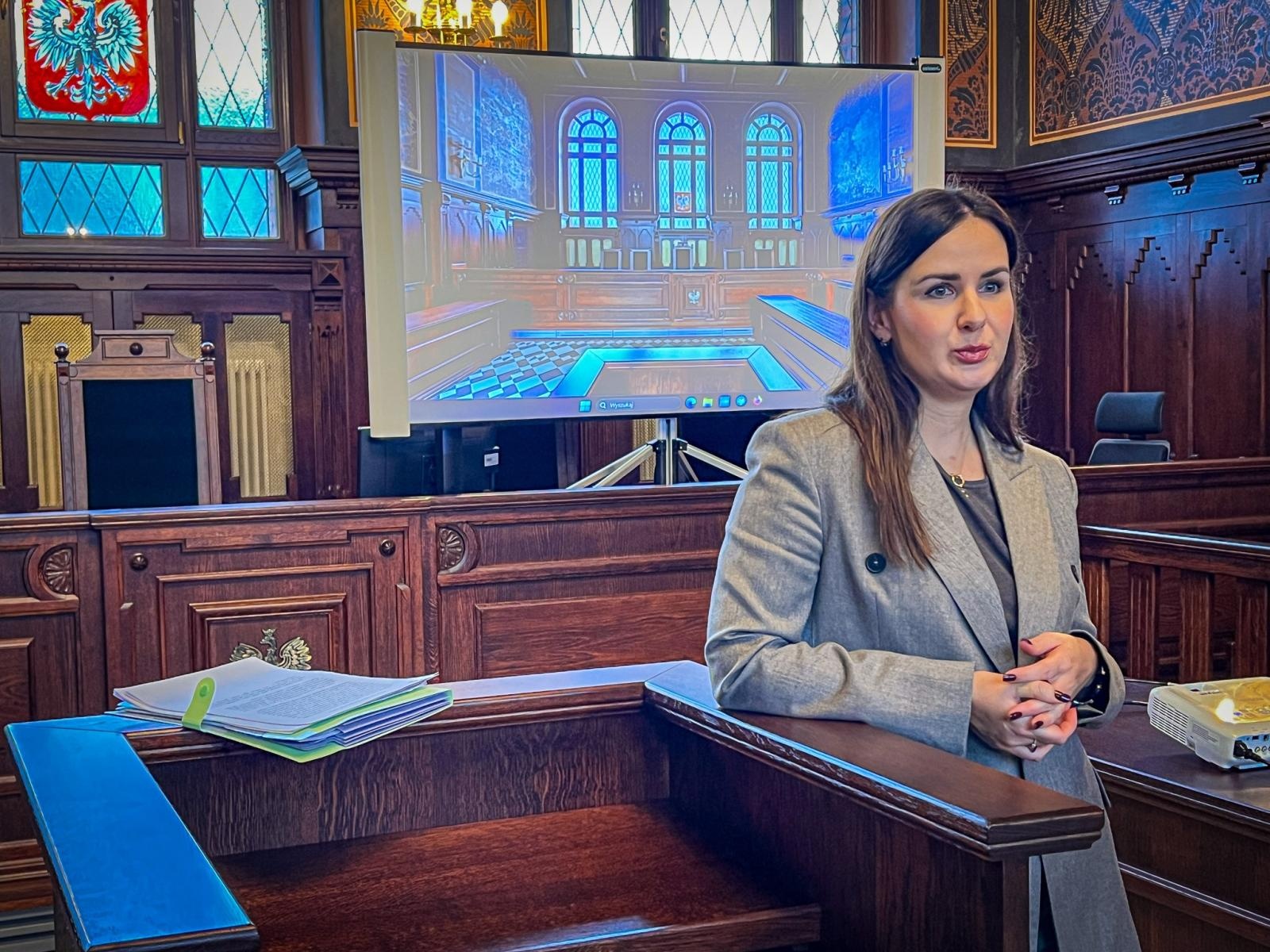 Zdjęcie w galerii na portalu naszraciborz.pl: Studenci pielęgniarstwa zgłębiają prawo medyczne w raciborskim sądzie. Zajęcia w praktyce wymiaru sprawiedliwości wiadomości z regionu