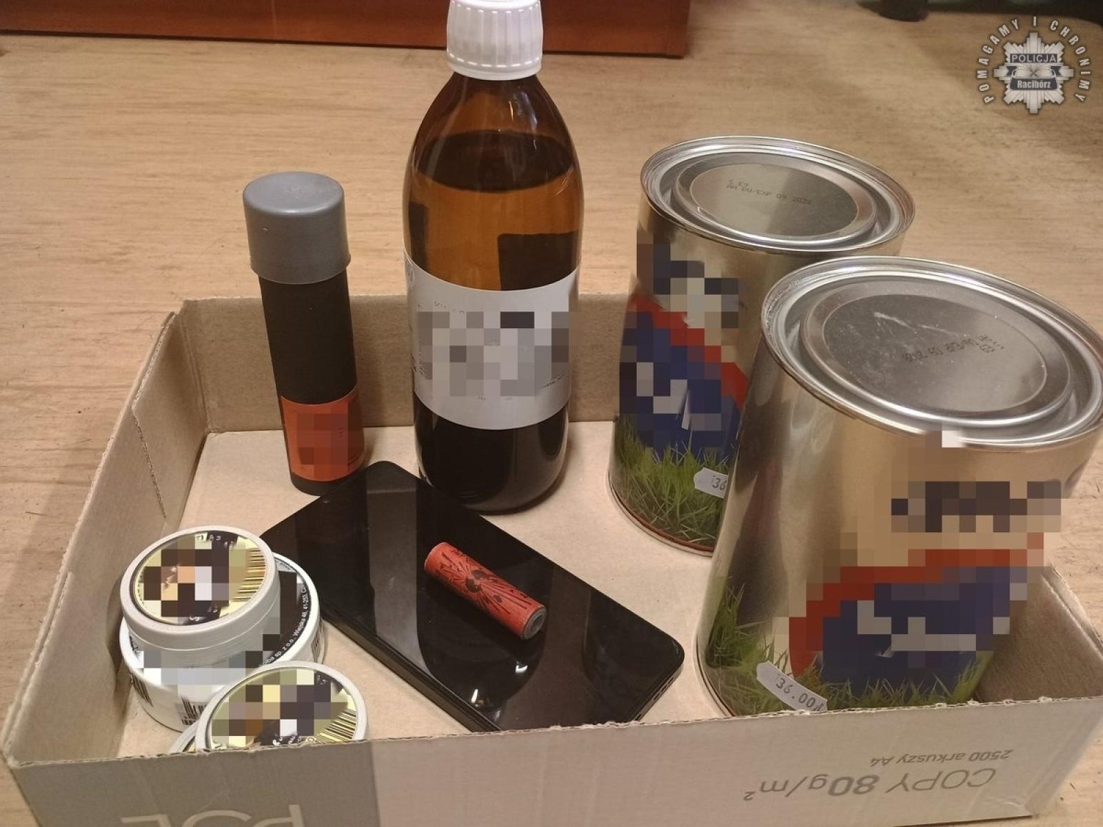 Zdjęcie w galerii na portalu naszraciborz.pl: 45-latek groził wysadzeniem kamienicy w Raciborzu. W jego mieszkaniu zabezpieczono środki chemiczne wiadomości z regionu