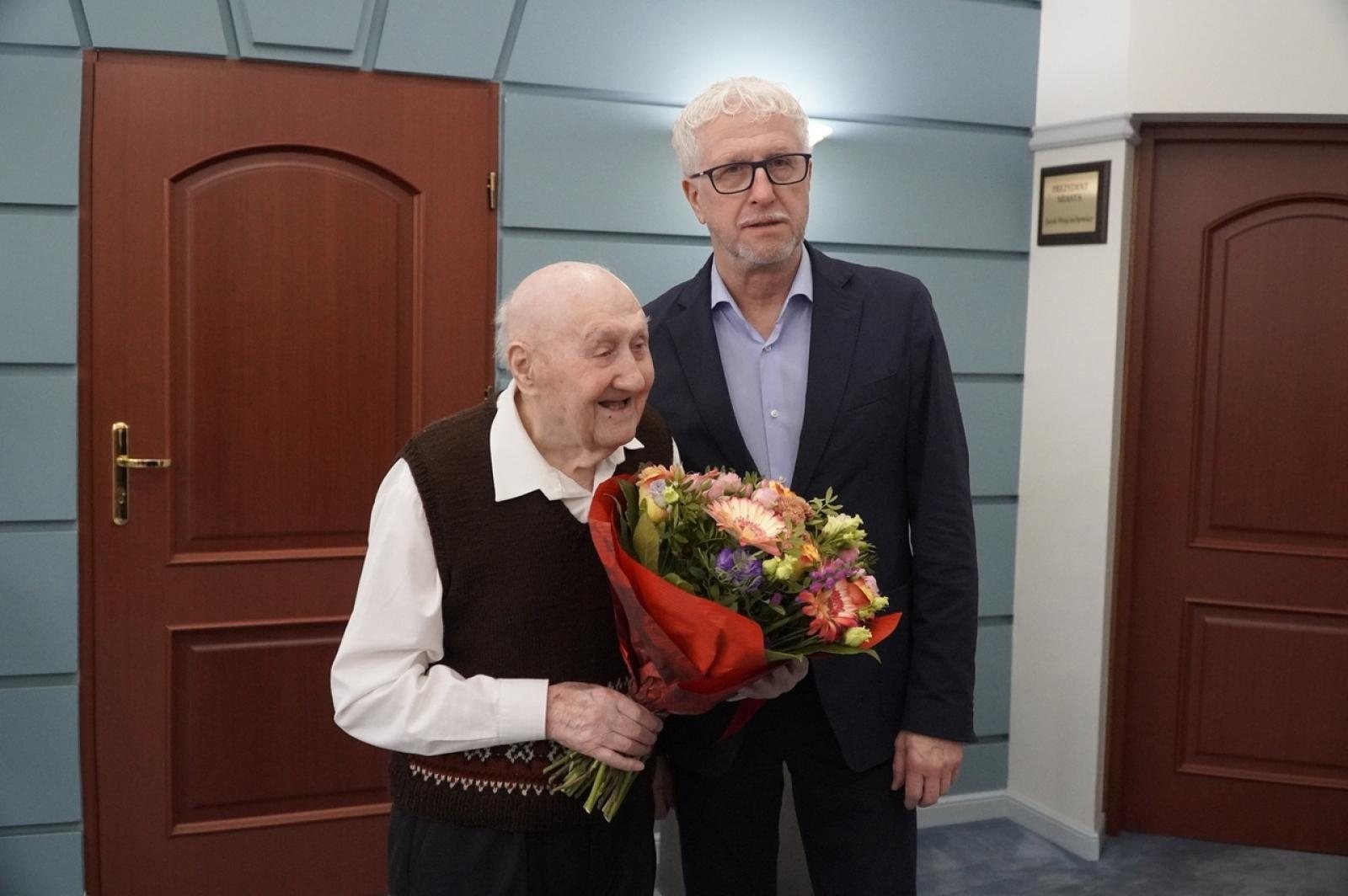 Zdjęcie w galerii na portalu naszraciborz.pl: Raciborzanin Paweł Kołek skończył 105 lat wiadomości z regionu