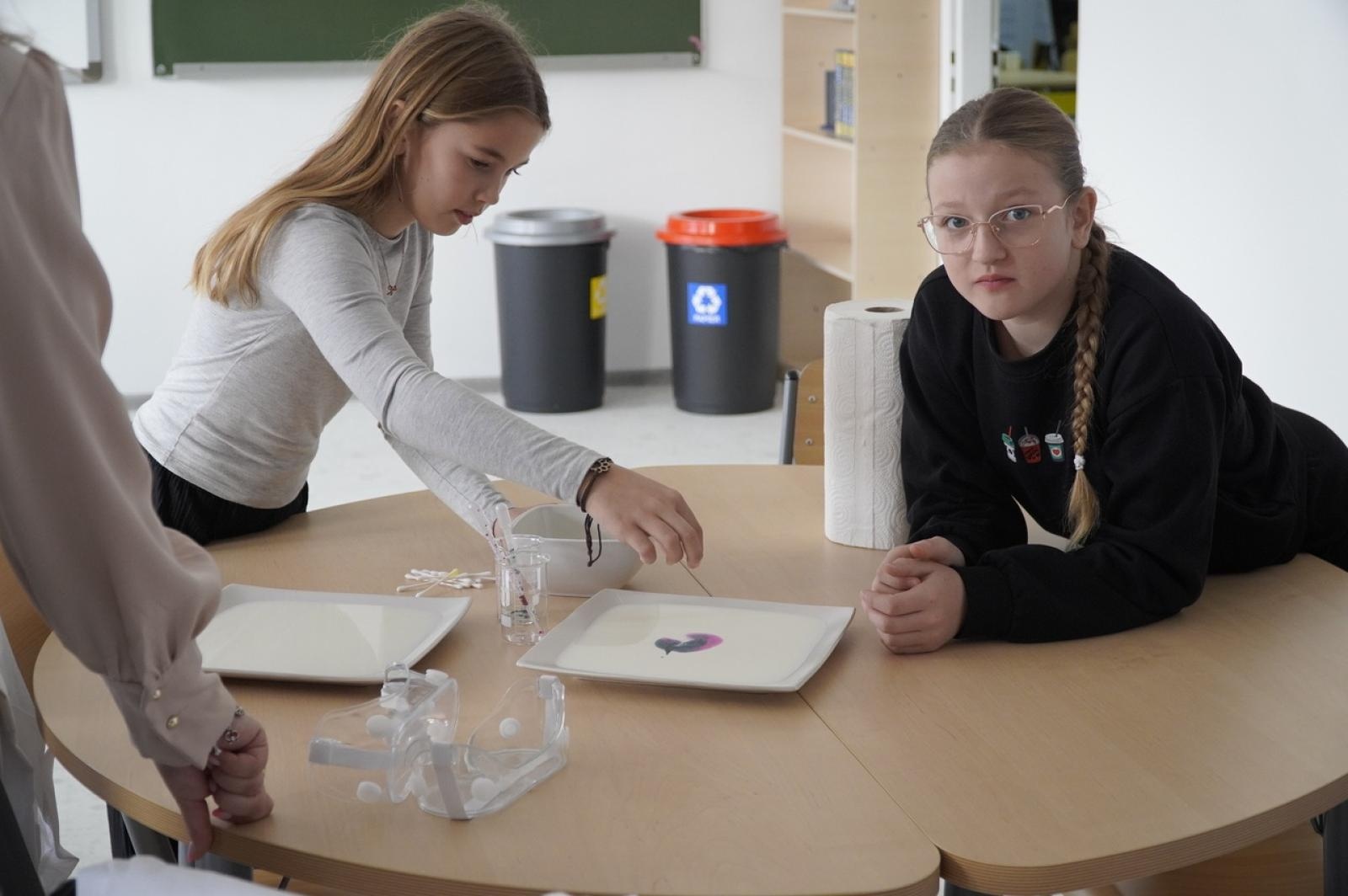 Zdjęcie w galerii na portalu naszraciborz.pl: Otwarcie Zielonej Pracowni w SP 1. Zielona wyspa Ostróg wiadomości z regionu