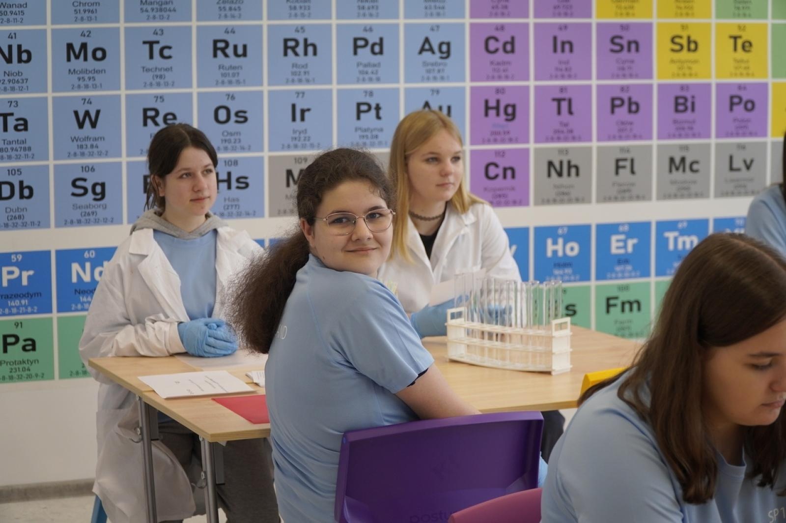 Zdjęcie w galerii na portalu naszraciborz.pl: Otwarcie Zielonej Pracowni w SP 1. Zielona wyspa Ostróg wiadomości z regionu