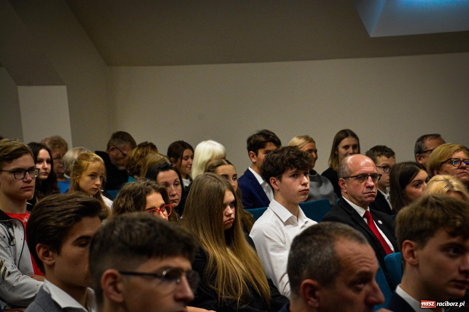 Zdjęcie w galerii na portalu naszraciborz.pl: Stypendyści premiera odebrali w Raciborzu dyplomy wiadomości z regionu