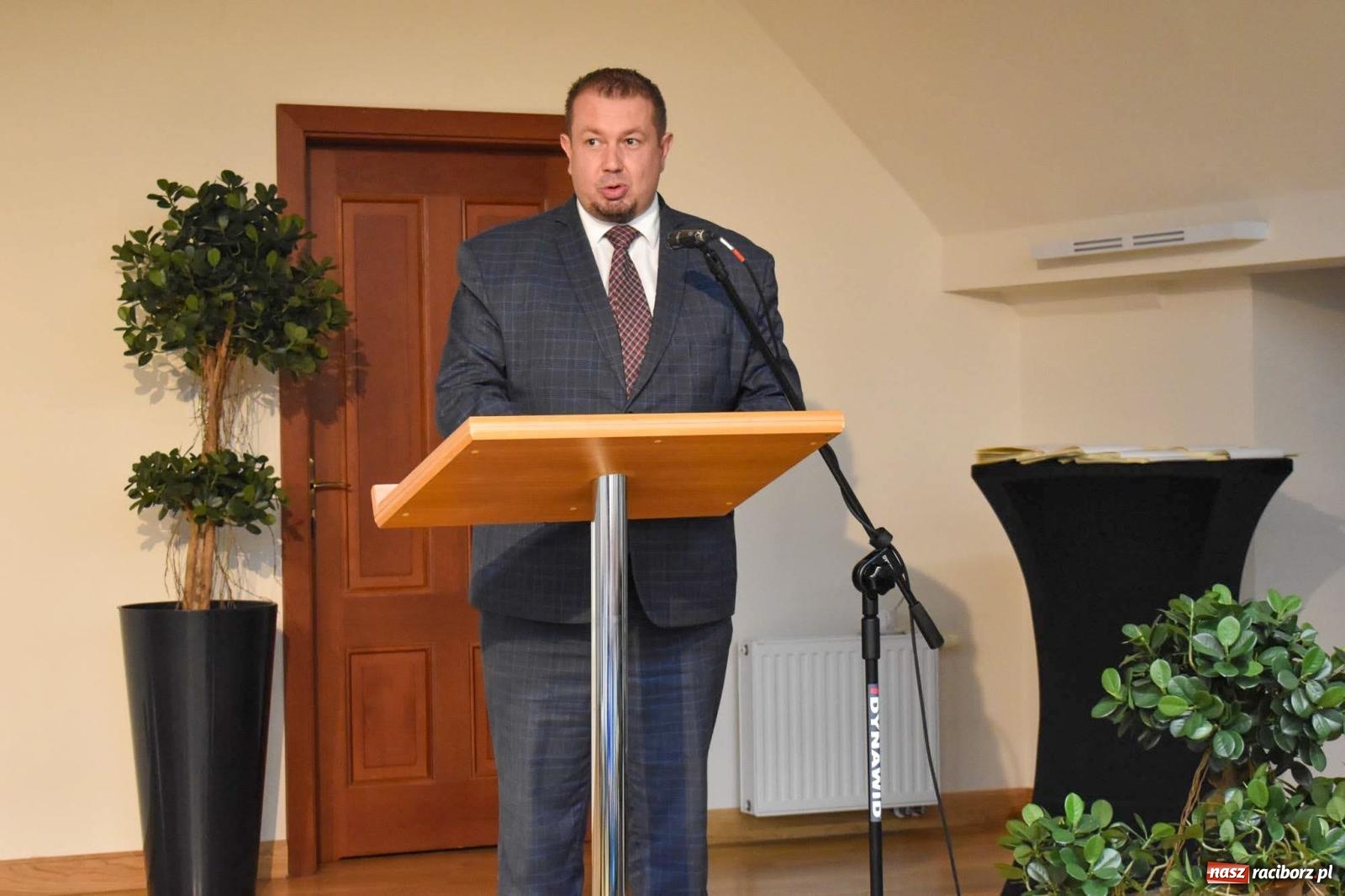 Zdjęcie w galerii na portalu naszraciborz.pl: Stypendyści premiera odebrali w Raciborzu dyplomy wiadomości z regionu