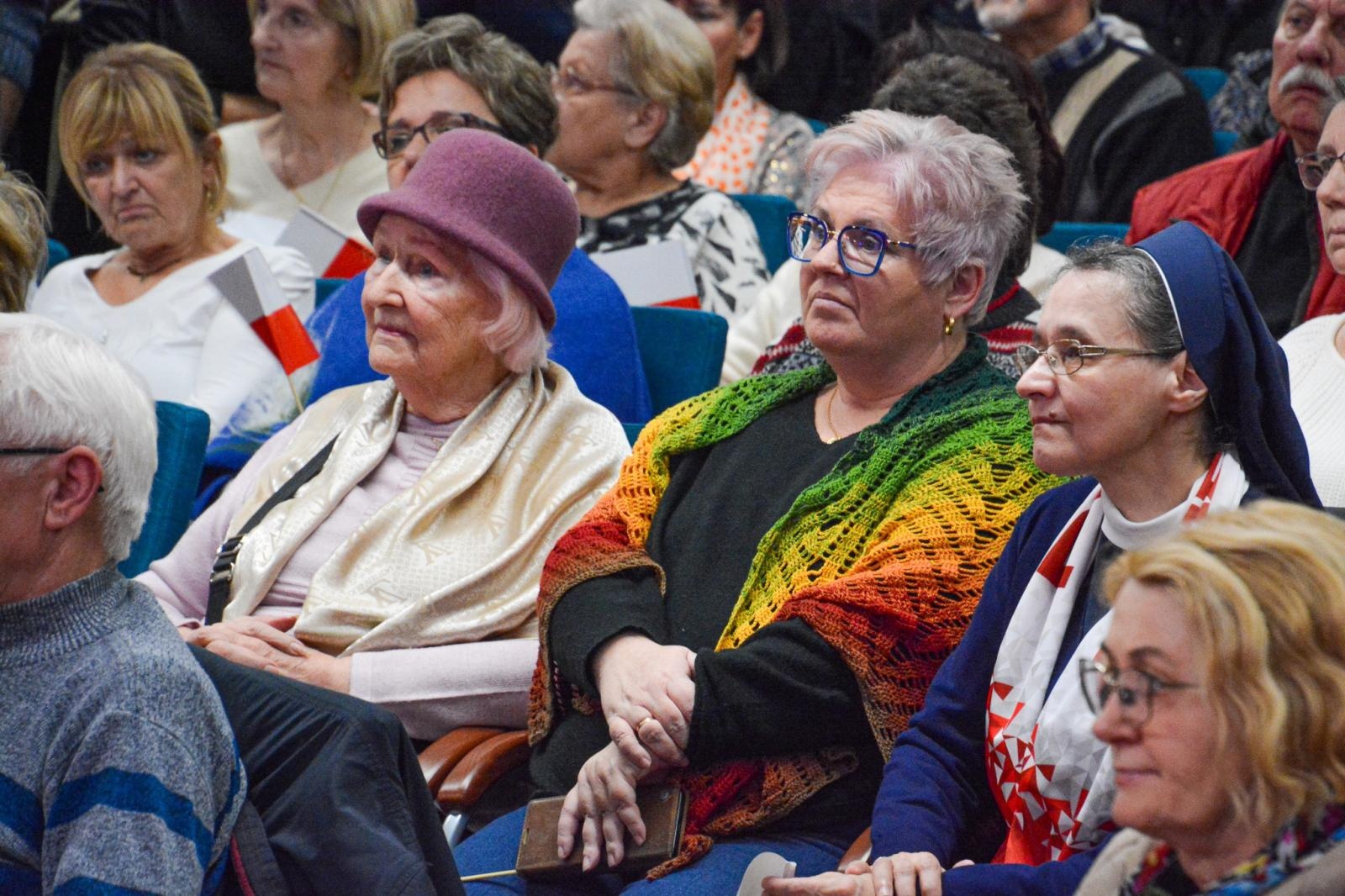 Zdjęcie w galerii na portalu naszraciborz.pl: Tu jest Polska! Karol Nawrocki, prezes IPN i kandydat na urząd Prezydenta RP, odwiedził Racibórz wiadomości z regionu