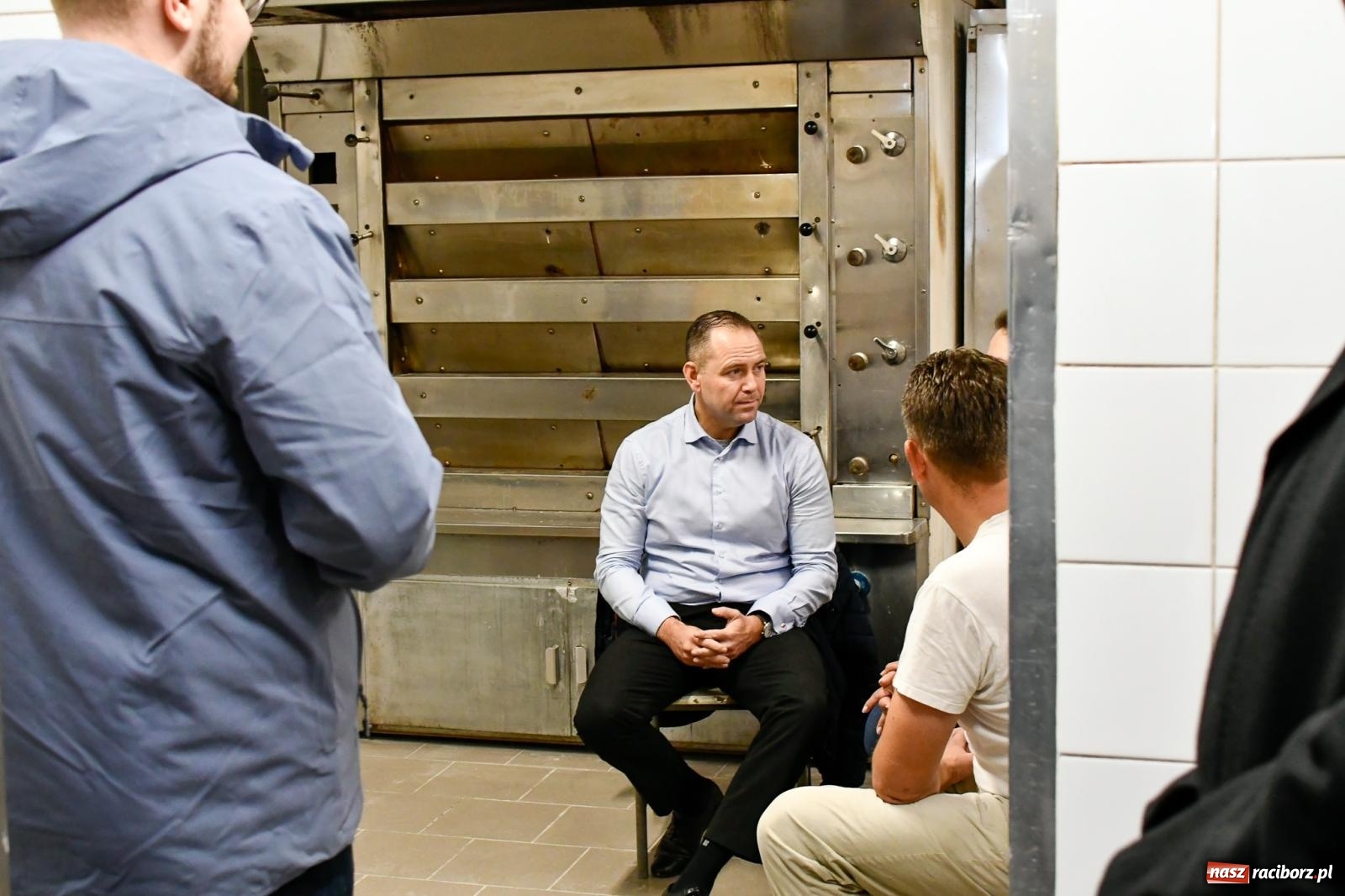 Zdjęcie w galerii na portalu naszraciborz.pl: Kandydujący na prezydenta K. Nawrocki o rodzinnych biznesach i cenach energii w Kornowacu wiadomości z regionu