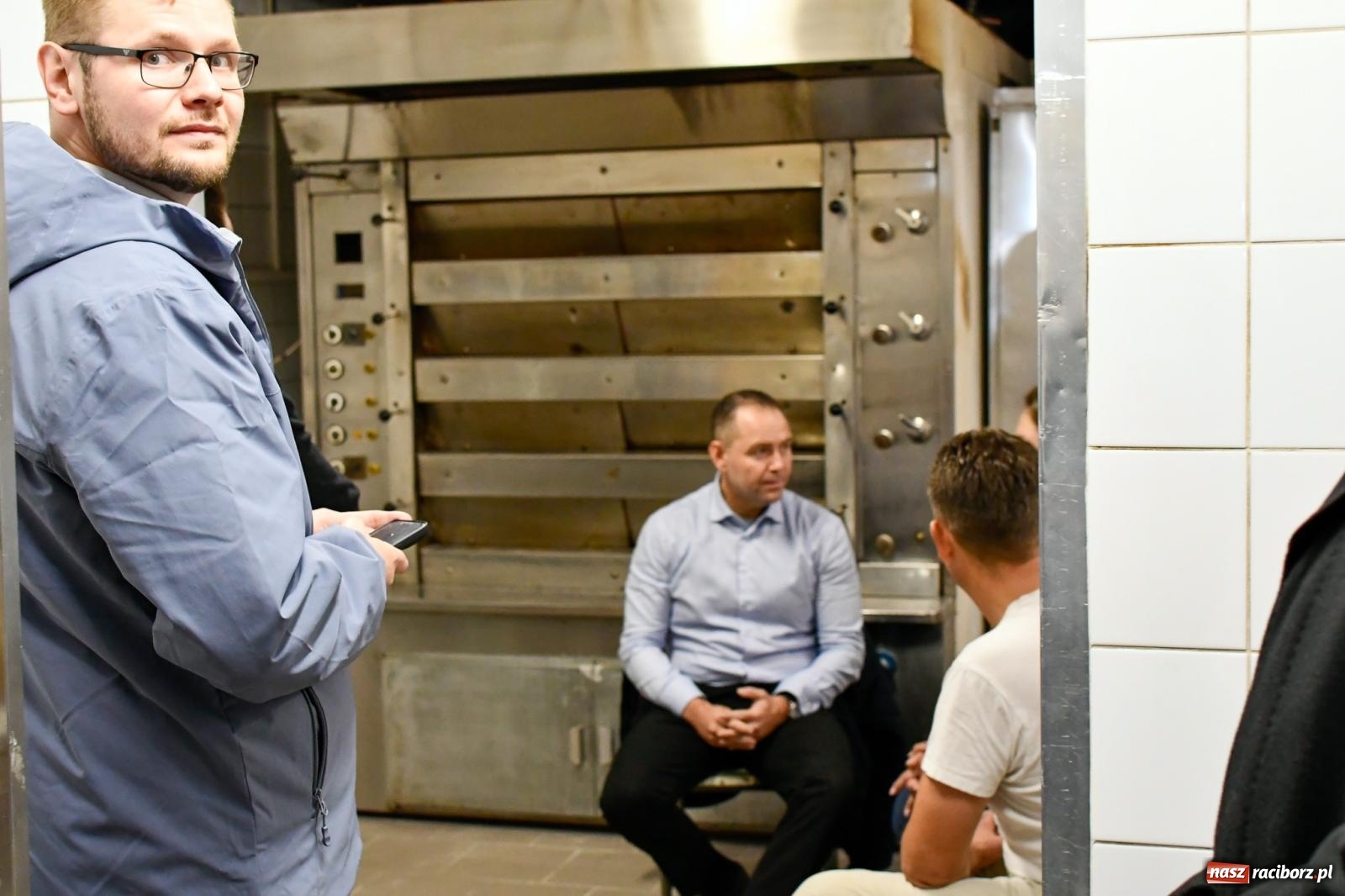 Zdjęcie w galerii na portalu naszraciborz.pl: Kandydujący na prezydenta K. Nawrocki o rodzinnych biznesach i cenach energii w Kornowacu wiadomości z regionu