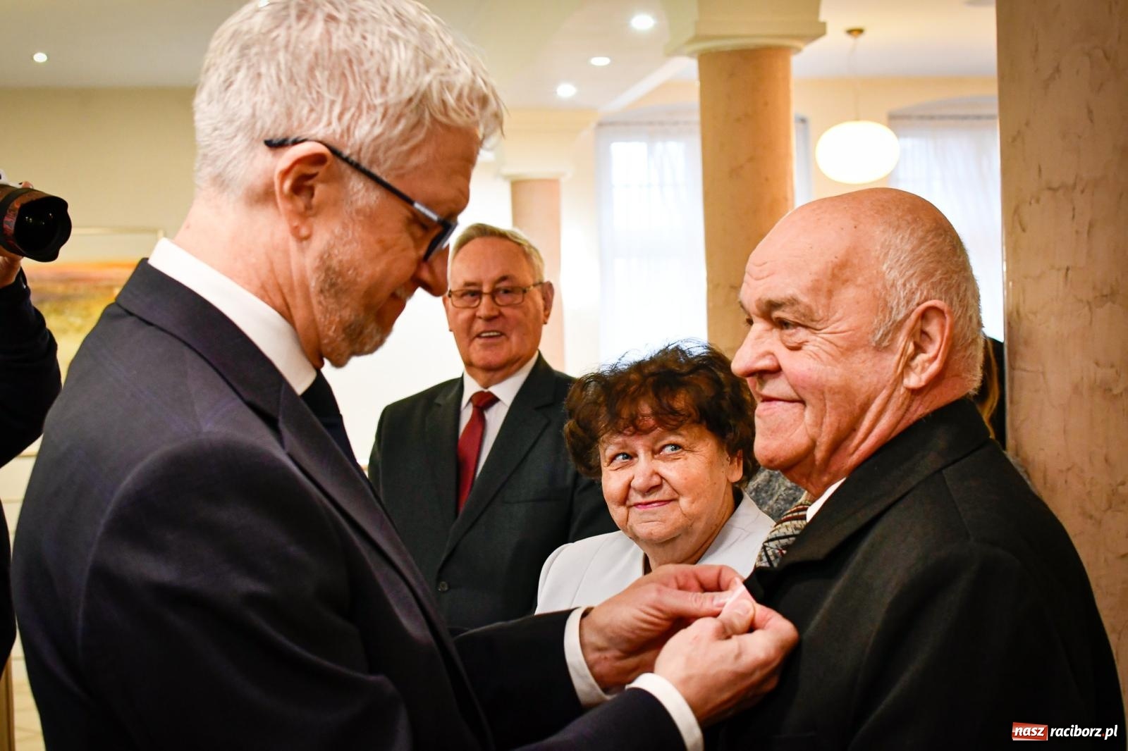 Zdjęcie w galerii na portalu naszraciborz.pl: Złote gody w raciborskim USC [FOTO i WIDEO] wiadomości z regionu