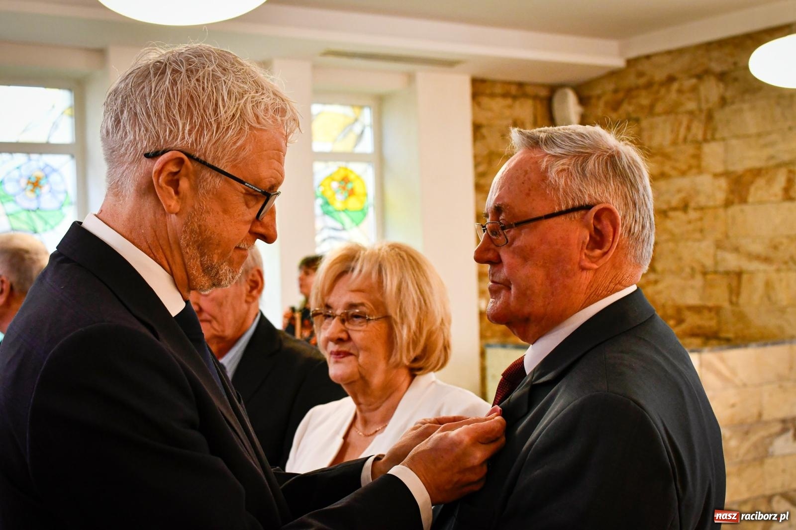 Zdjęcie w galerii na portalu naszraciborz.pl: Złote gody w raciborskim USC [FOTO i WIDEO] wiadomości z regionu