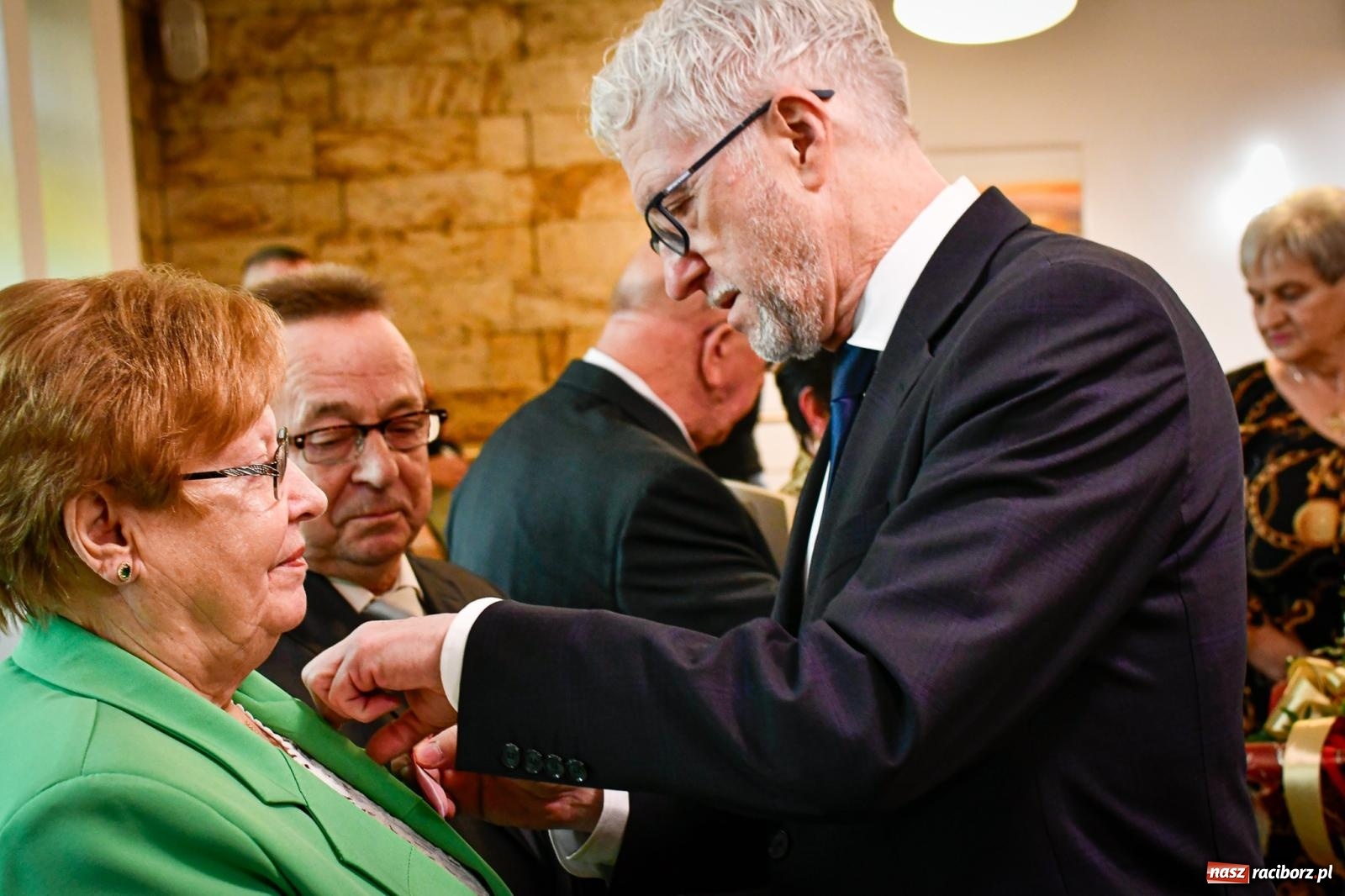 Zdjęcie w galerii na portalu naszraciborz.pl: Złote gody w raciborskim USC [FOTO i WIDEO] wiadomości z regionu