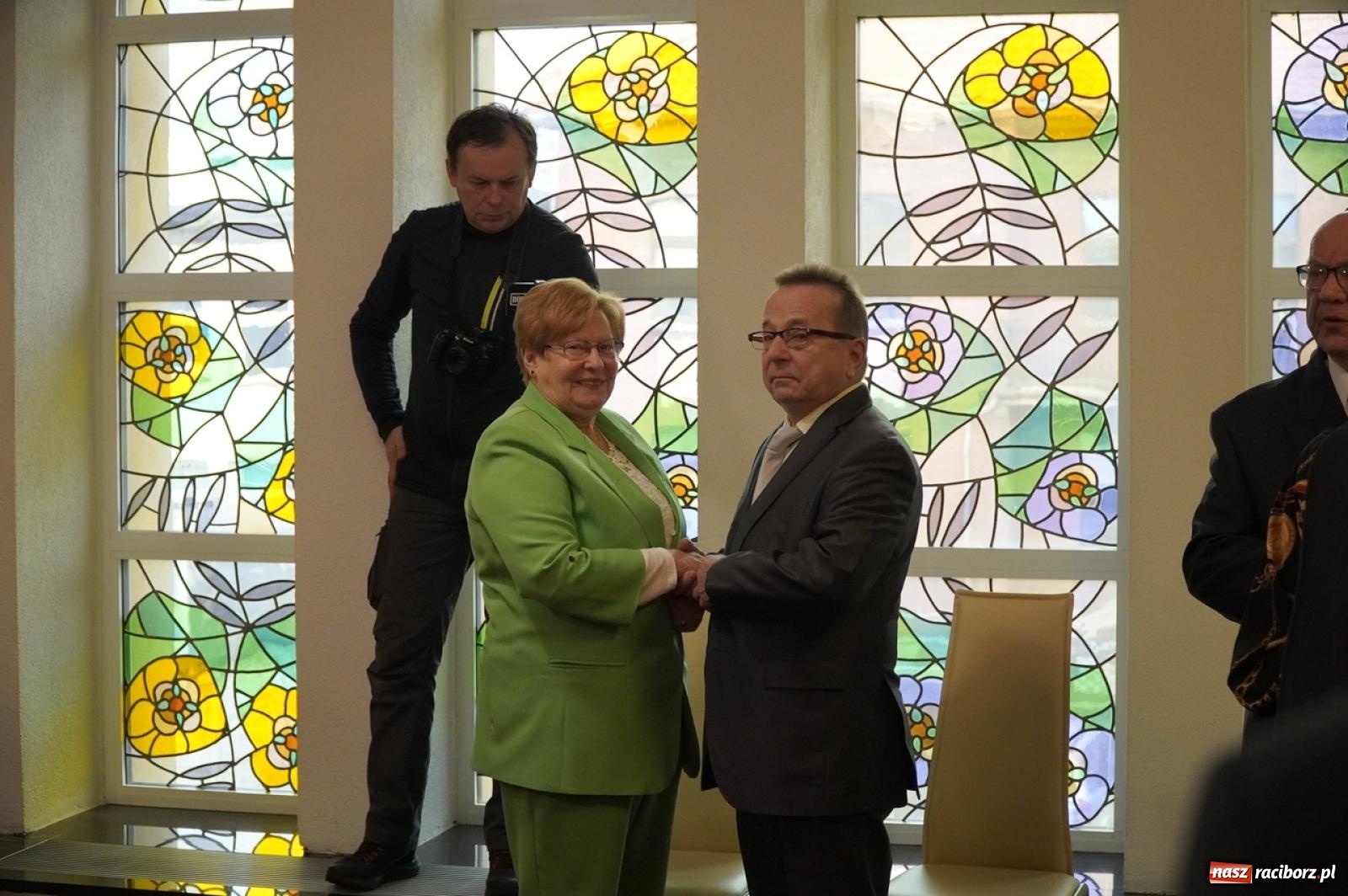 Zdjęcie w galerii na portalu naszraciborz.pl: Złote gody w raciborskim USC [FOTO i WIDEO] wiadomości z regionu