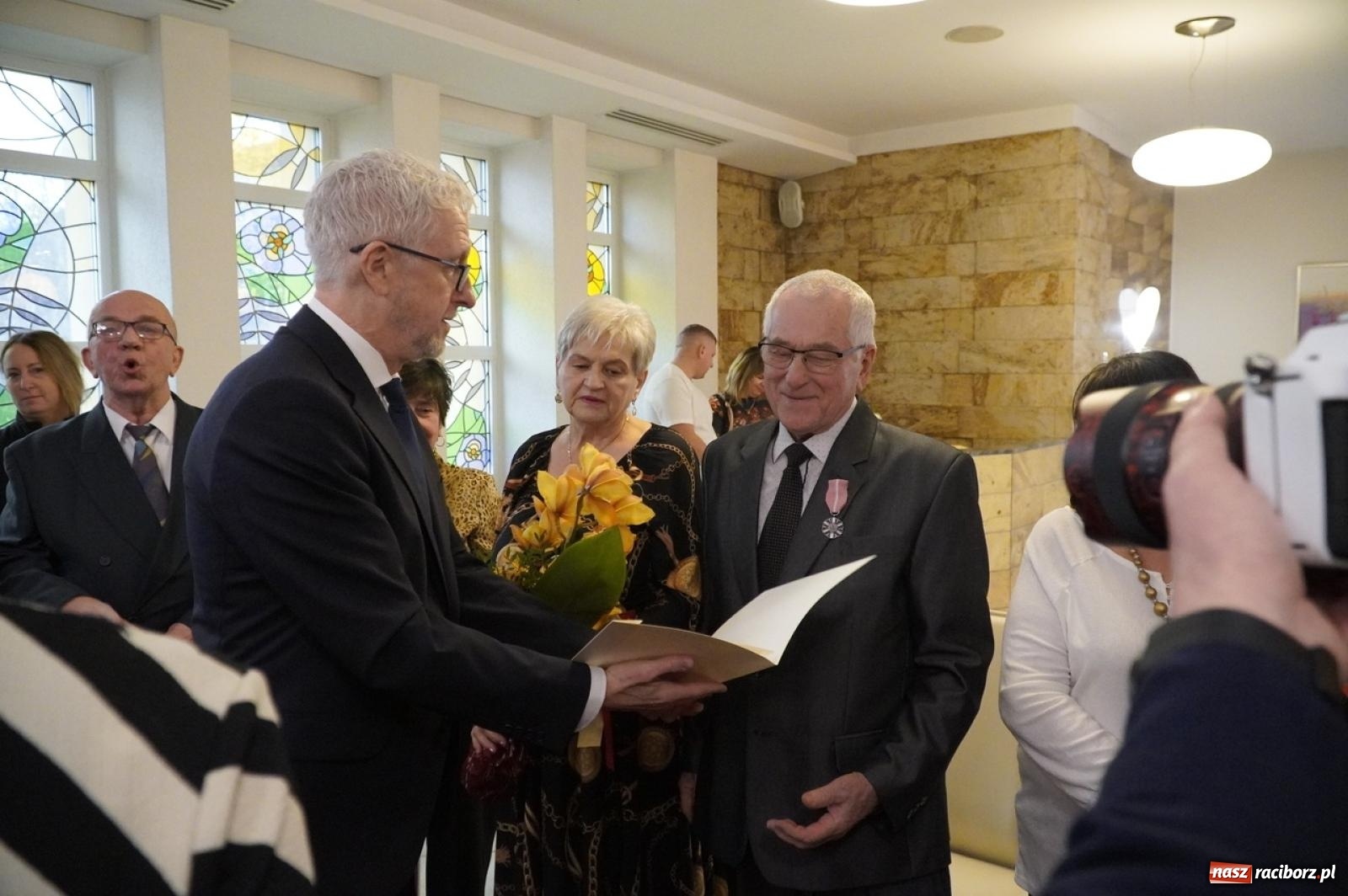 Zdjęcie w galerii na portalu naszraciborz.pl: Złote gody w raciborskim USC [FOTO i WIDEO] wiadomości z regionu