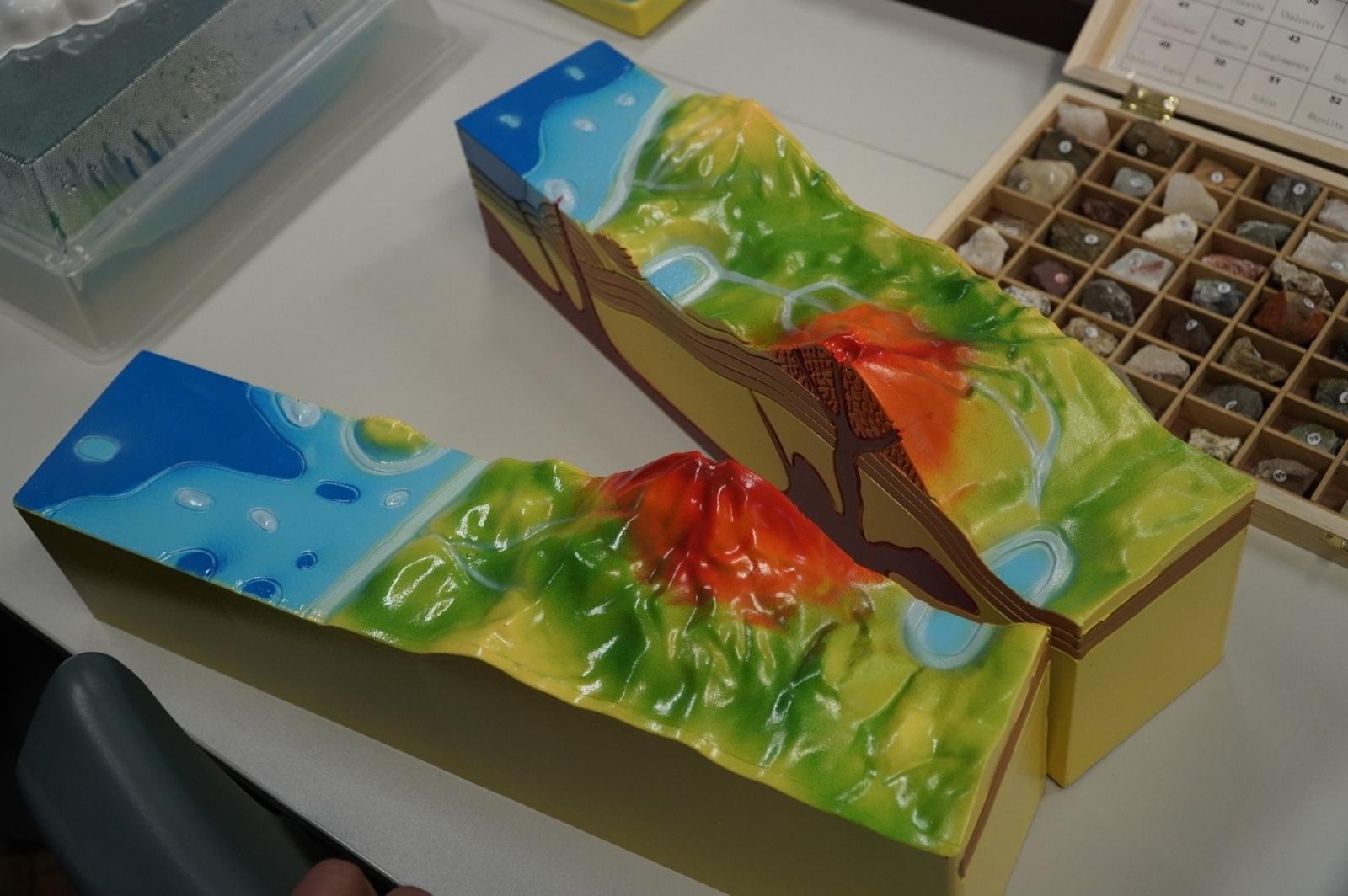 Zdjęcie w galerii na portalu naszraciborz.pl: Świat wokół nas - Zielona Pracownia w SP 13 już otwarta wiadomości z regionu