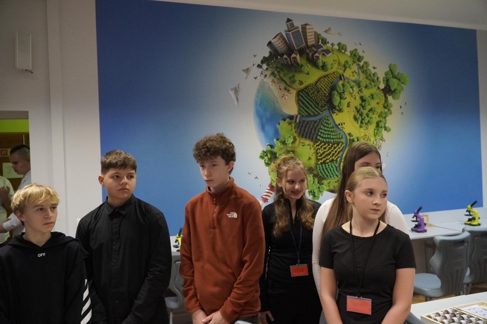 Zdjęcie w galerii na portalu naszraciborz.pl: Świat wokół nas - Zielona Pracownia w SP 13 już otwarta wiadomości z regionu