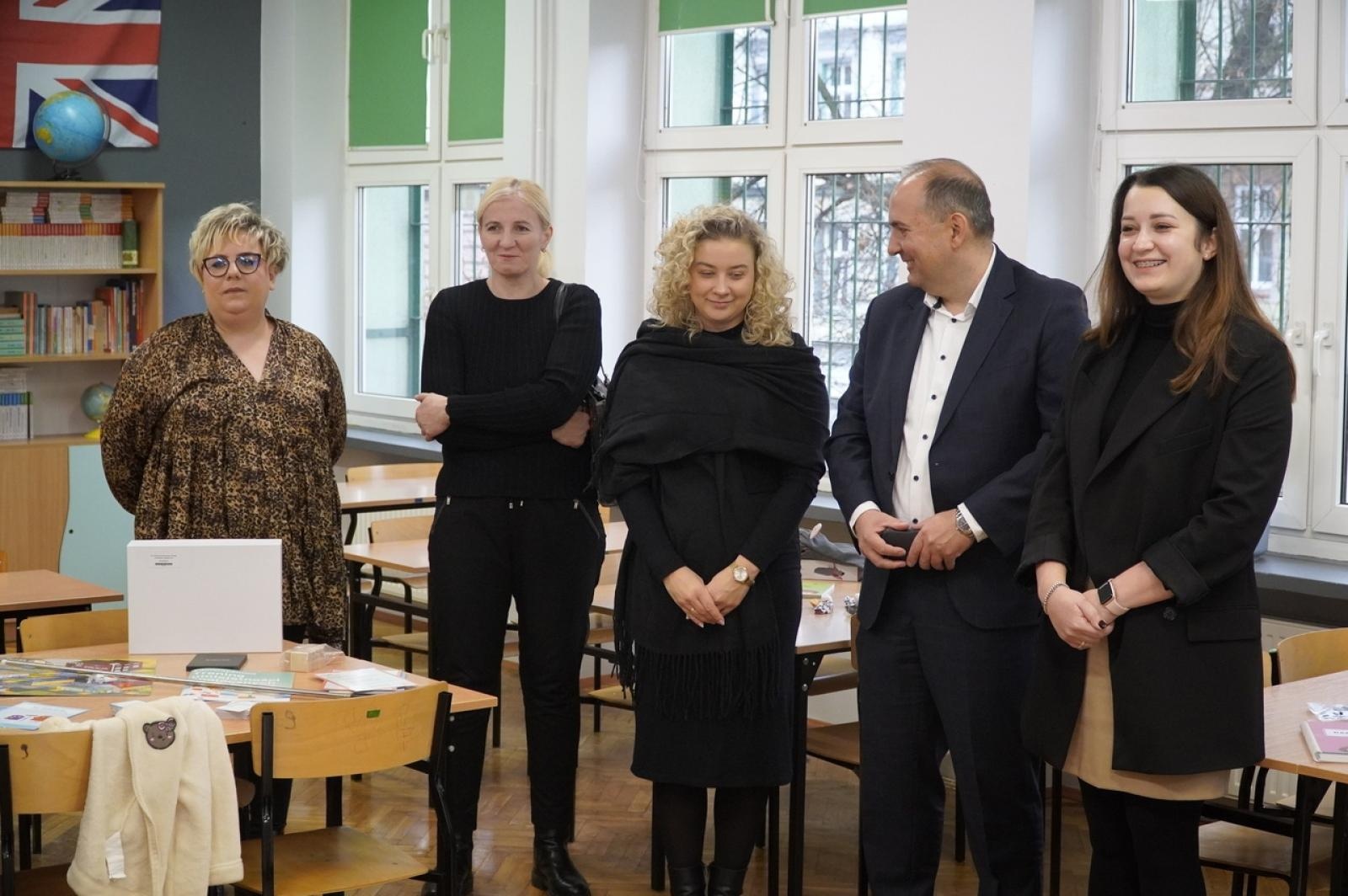 Zdjęcie w galerii na portalu naszraciborz.pl: Świat wokół nas - Zielona Pracownia w SP 13 już otwarta wiadomości z regionu