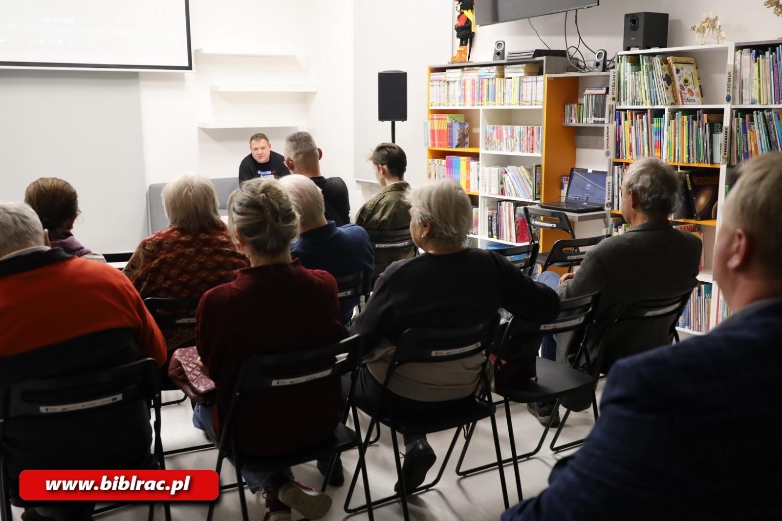 Zdjęcie w galerii na portalu naszraciborz.pl: Chłopcy, co wy narobiliście? Borys Tynka ponownie w Raciborzu wiadomości z regionu