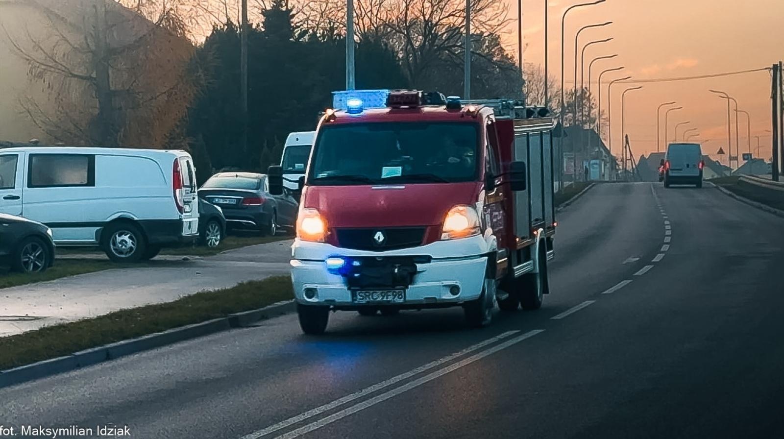 Zdjęcie w galerii na portalu naszraciborz.pl: Pijacki rajd w Rzuchowie zakończony dachowaniem [FOTO] wiadomości z regionu