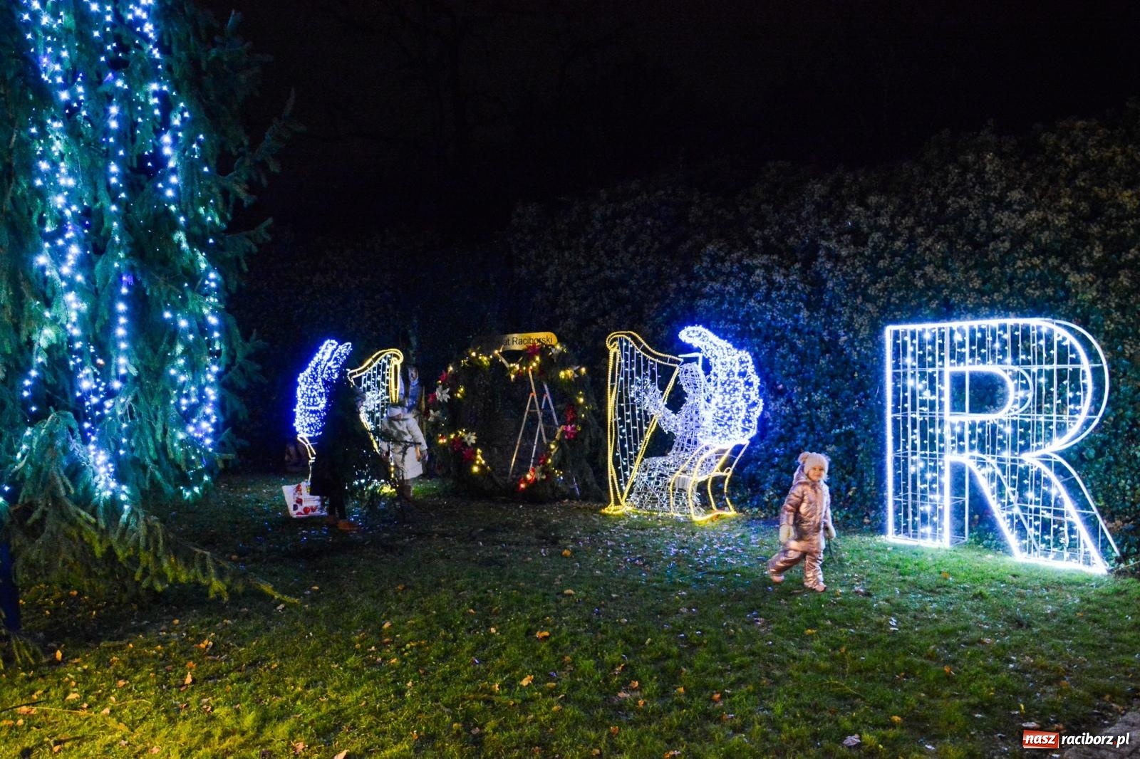 Zdjęcie w galerii na portalu naszraciborz.pl: Zamek gotowy na jarmark. Zobaczcie jak przystrojono dziedziniec [FOTO i WIDEO] wiadomości z regionu