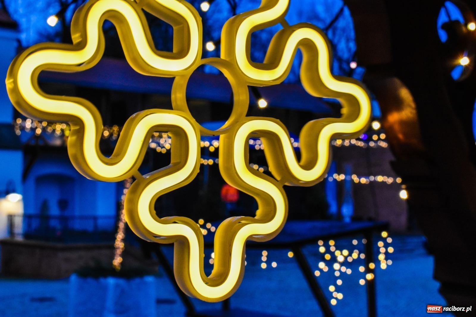 Zdjęcie w galerii na portalu naszraciborz.pl: Zamek gotowy na jarmark. Zobaczcie jak przystrojono dziedziniec [FOTO i WIDEO] wiadomości z regionu