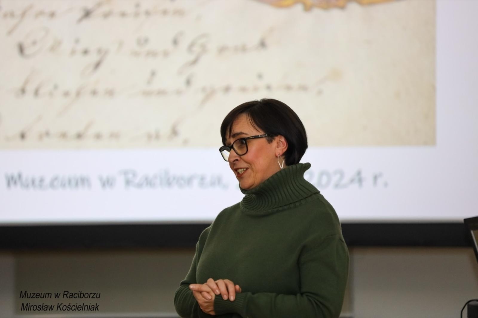 Zdjęcie w galerii na portalu naszraciborz.pl: Rękopisy jako świadkowie historii. Pokaz w Muzeum wiadomości z regionu