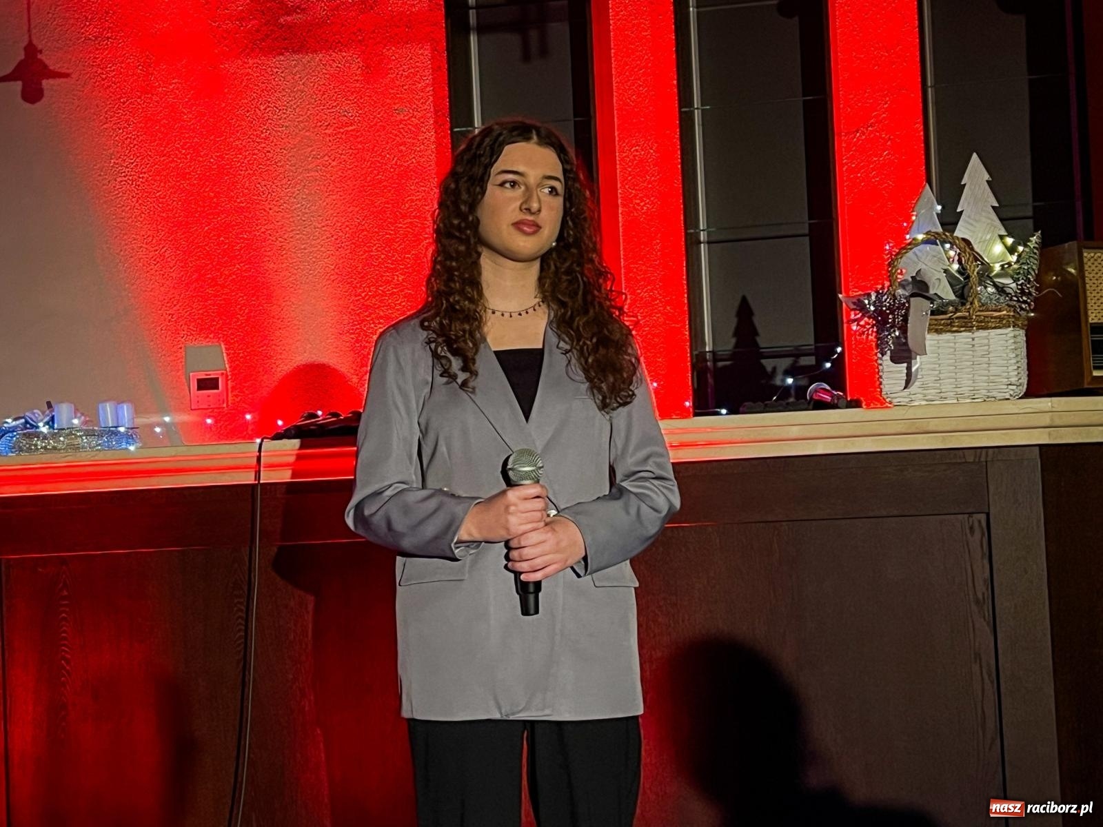 Zdjęcie w galerii na portalu naszraciborz.pl: Jesienne śpiewanie Mirażu w piwnicy zamkowej Słodowni [FOTO i WIDEO] wiadomości z regionu