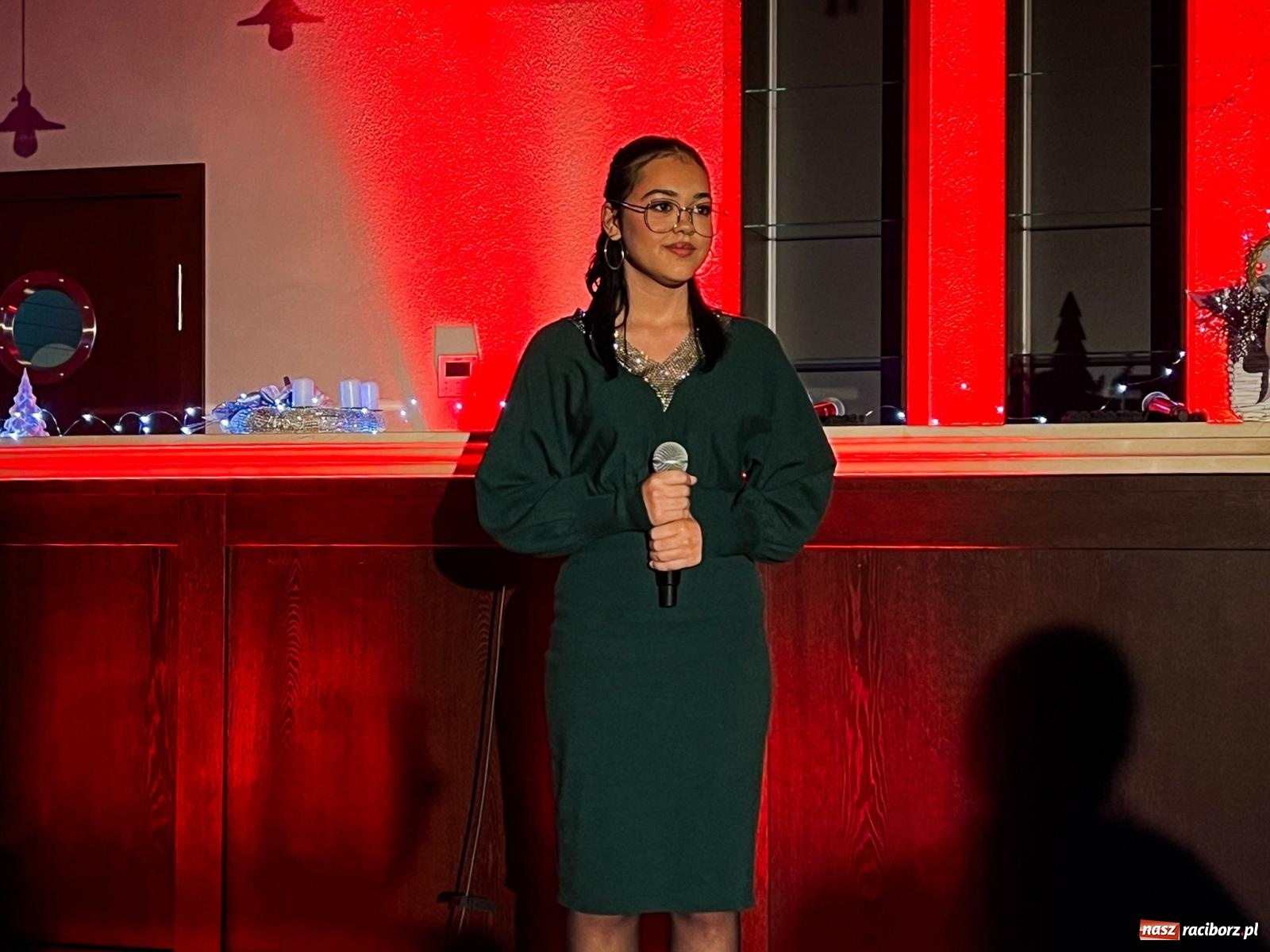 Zdjęcie w galerii na portalu naszraciborz.pl: Jesienne śpiewanie Mirażu w piwnicy zamkowej Słodowni [FOTO i WIDEO] wiadomości z regionu