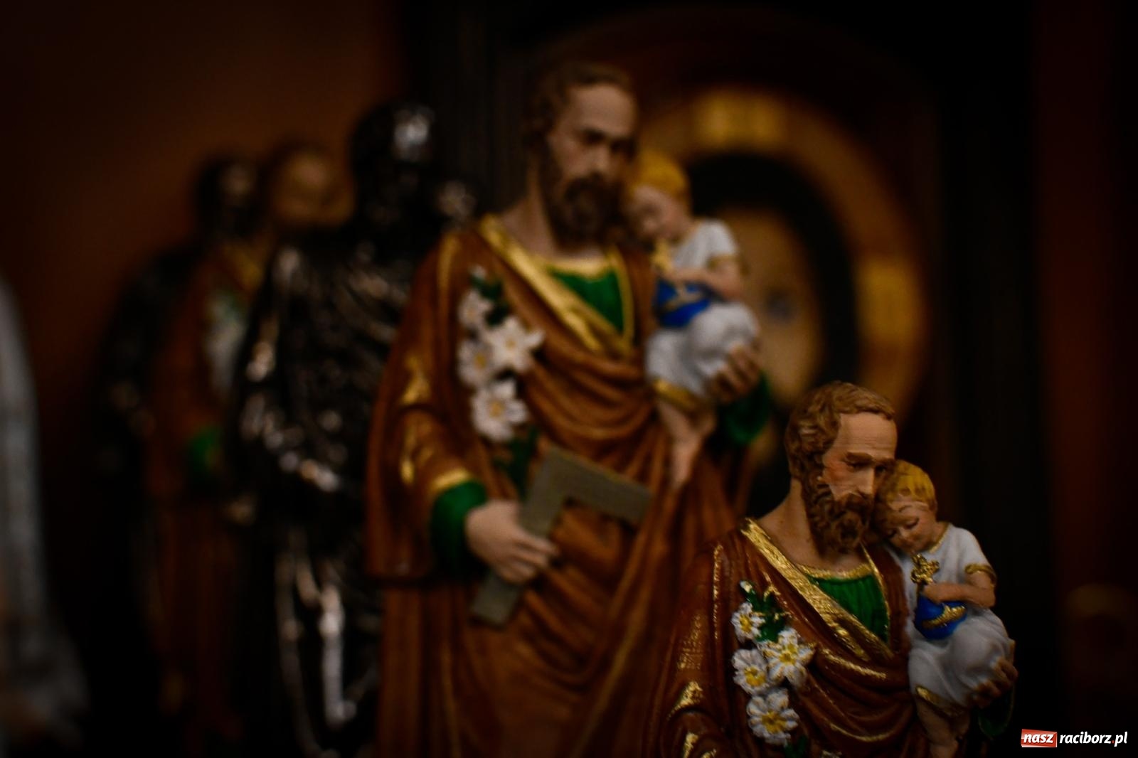 Zdjęcie w galerii na portalu naszraciborz.pl: Ruszył Adwentowy Jarmark w Starym Opactwie w Rudach – zaproszenie na magiczny czas świąt wiadomości z regionu