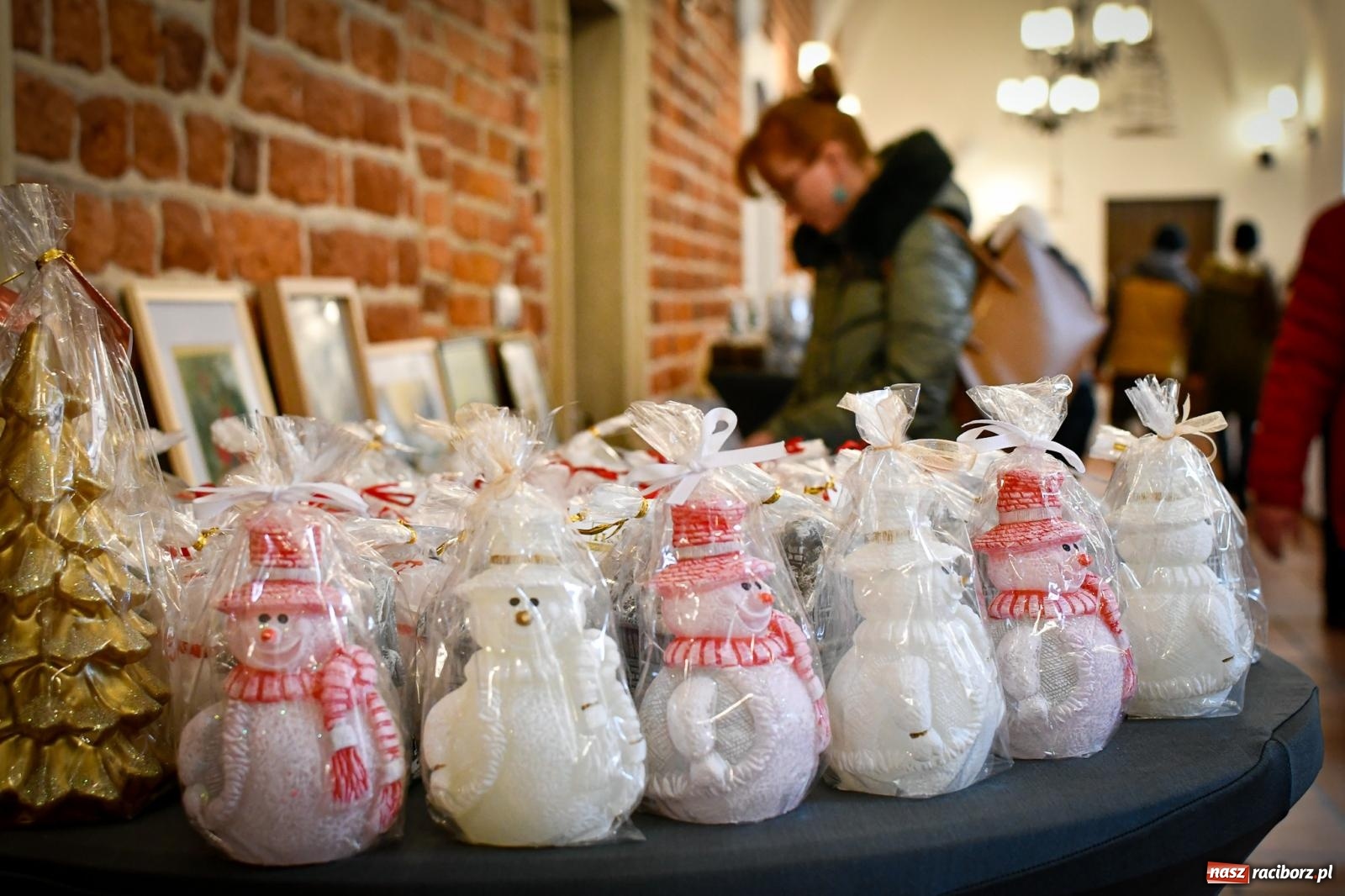 Zdjęcie w galerii na portalu naszraciborz.pl: Ruszył Adwentowy Jarmark w Starym Opactwie w Rudach – zaproszenie na magiczny czas świąt wiadomości z regionu