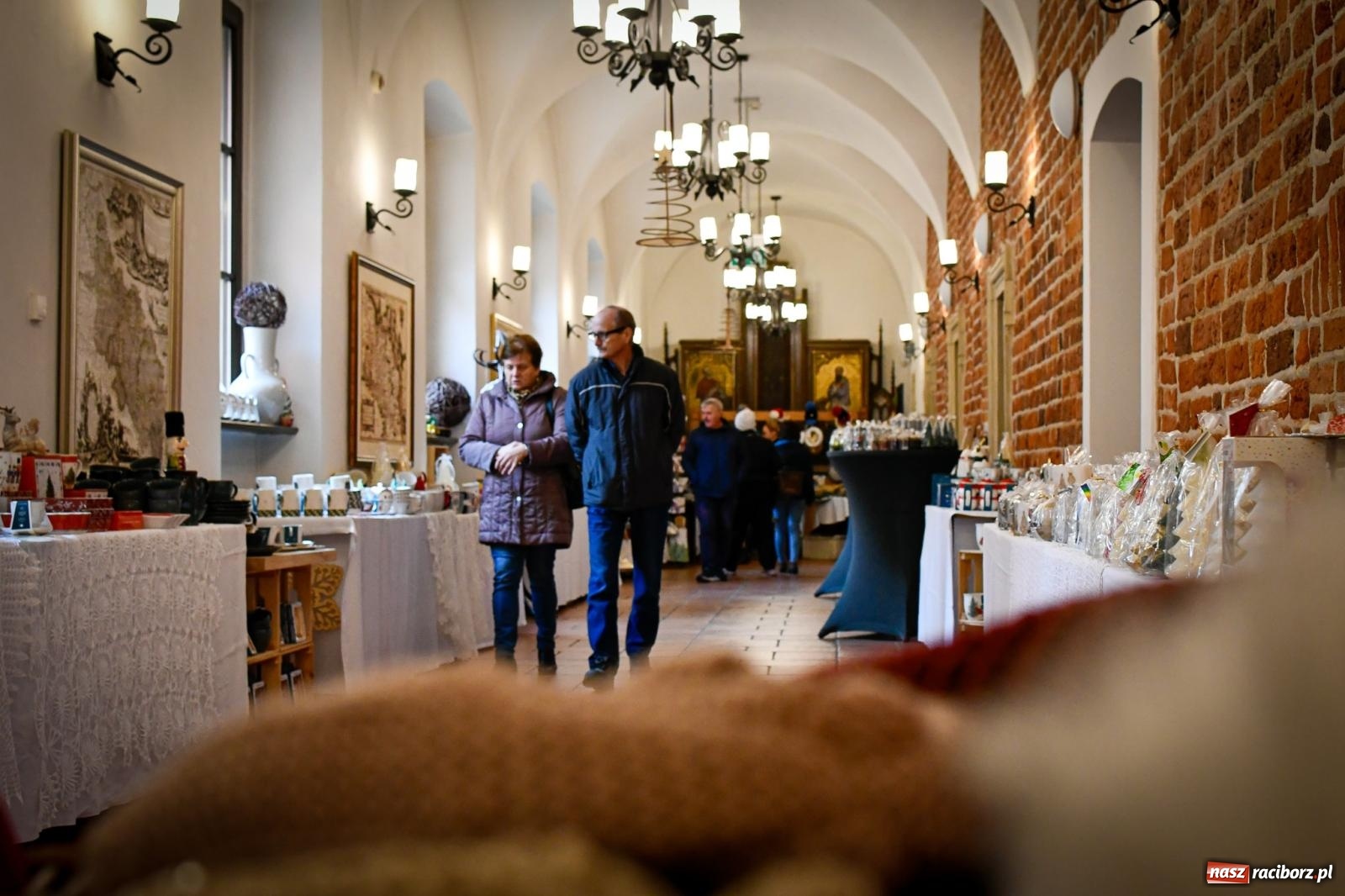 Zdjęcie w galerii na portalu naszraciborz.pl: Ruszył Adwentowy Jarmark w Starym Opactwie w Rudach – zaproszenie na magiczny czas świąt wiadomości z regionu