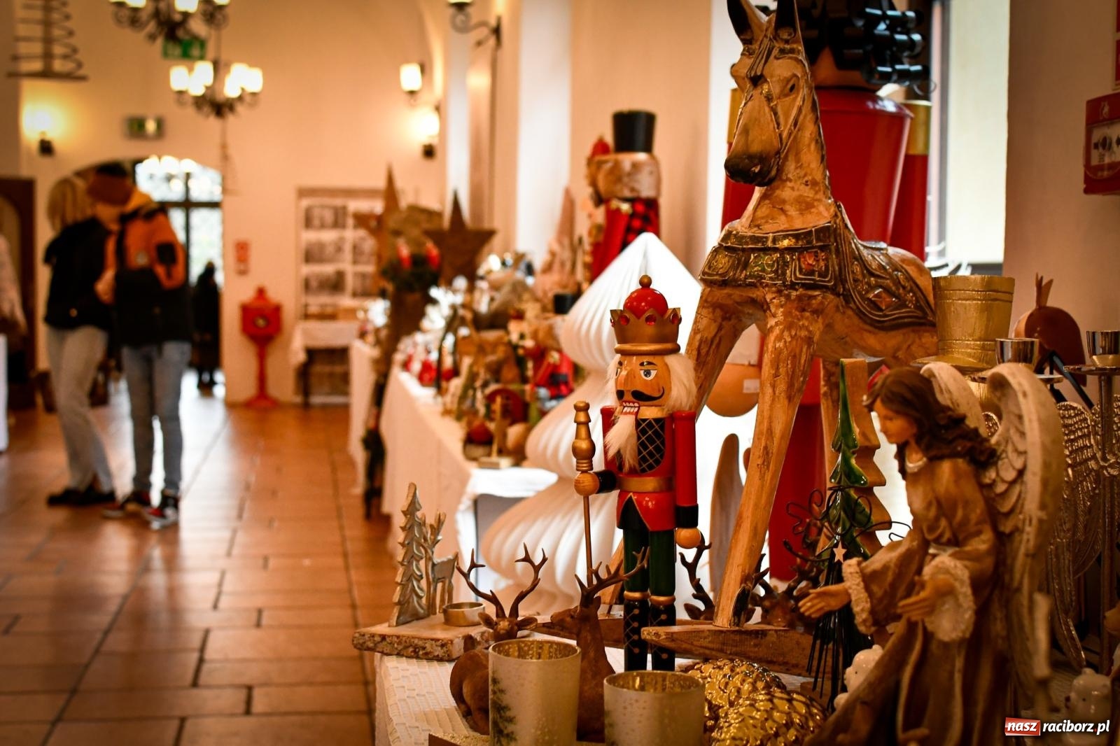 Zdjęcie w galerii na portalu naszraciborz.pl: Ruszył Adwentowy Jarmark w Starym Opactwie w Rudach – zaproszenie na magiczny czas świąt wiadomości z regionu
