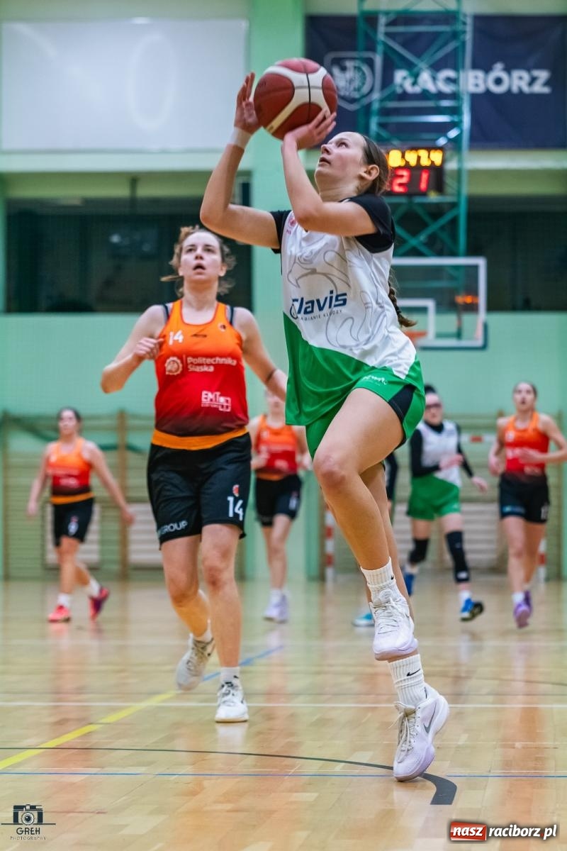 Zdjęcie w galerii na portalu naszraciborz.pl: Na zawale, albo wcale. Kolejna wygrana RKK AZS Racibórz [FOTO i WIDEO] wiadomości z regionu