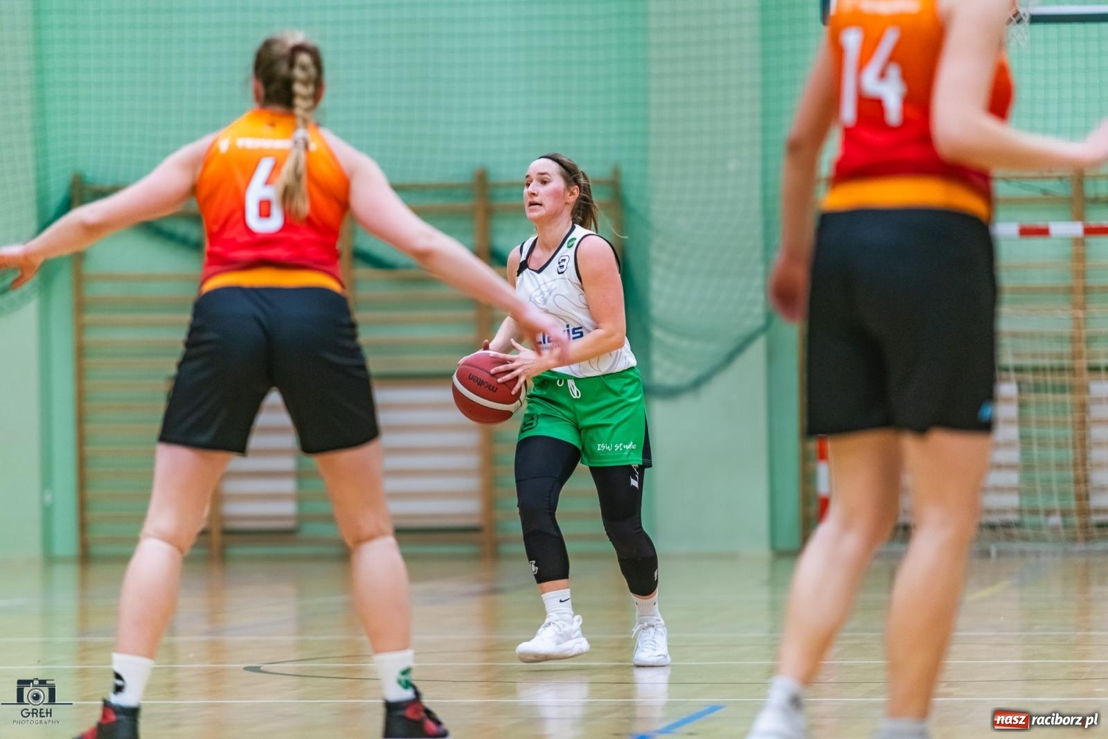 Zdjęcie w galerii na portalu naszraciborz.pl: Na zawale, albo wcale. Kolejna wygrana RKK AZS Racibórz [FOTO i WIDEO] wiadomości z regionu