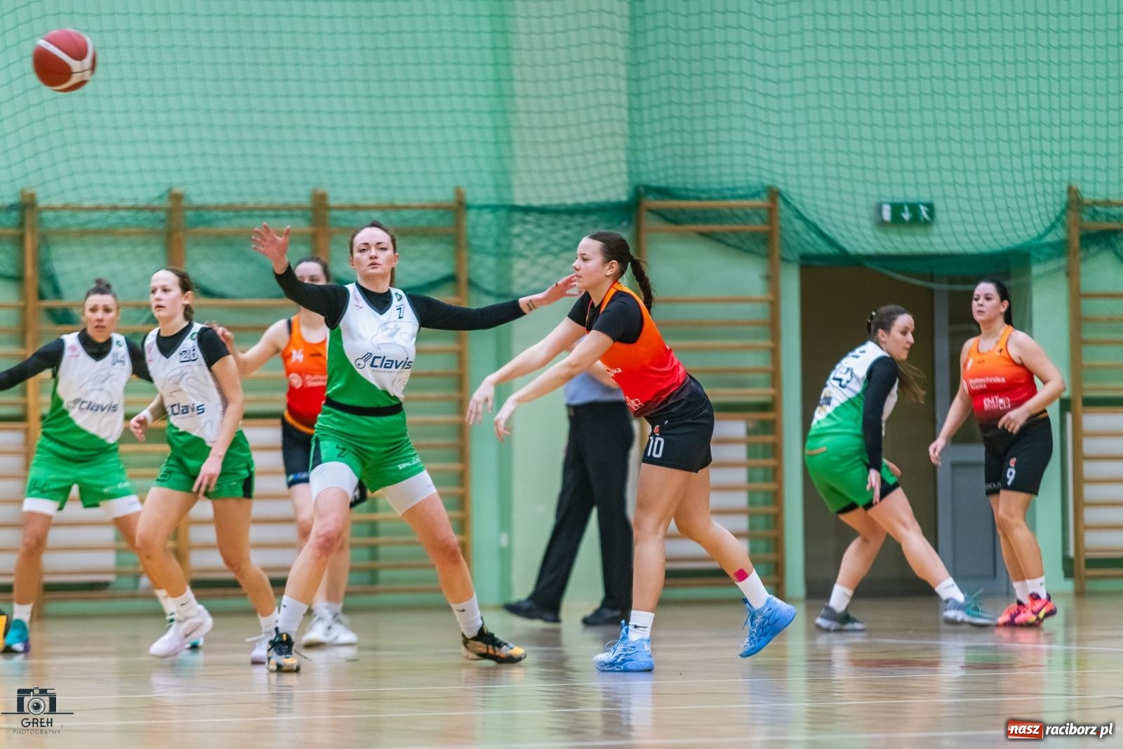 Zdjęcie w galerii na portalu naszraciborz.pl: Na zawale, albo wcale. Kolejna wygrana RKK AZS Racibórz [FOTO i WIDEO] wiadomości z regionu