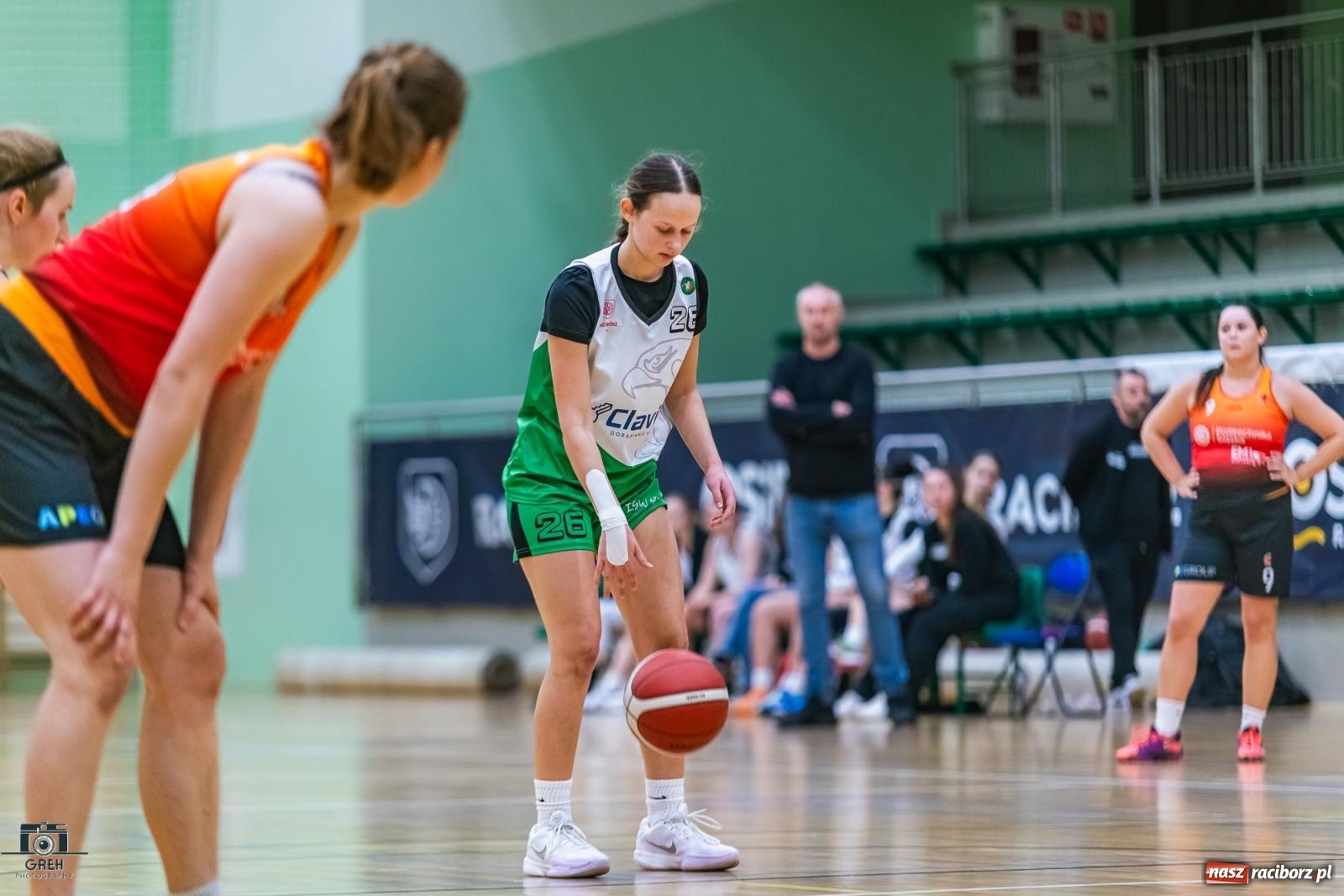 Zdjęcie w galerii na portalu naszraciborz.pl: Na zawale, albo wcale. Kolejna wygrana RKK AZS Racibórz [FOTO i WIDEO] wiadomości z regionu