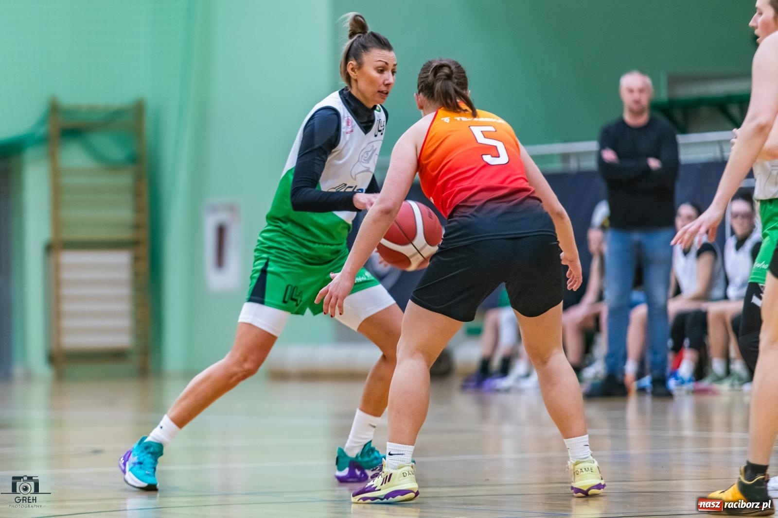 Zdjęcie w galerii na portalu naszraciborz.pl: Na zawale, albo wcale. Kolejna wygrana RKK AZS Racibórz [FOTO i WIDEO] wiadomości z regionu