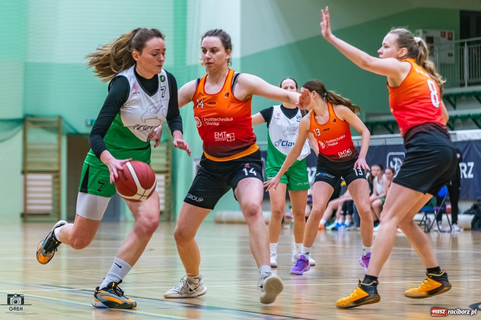 Zdjęcie w galerii na portalu naszraciborz.pl: Na zawale, albo wcale. Kolejna wygrana RKK AZS Racibórz [FOTO i WIDEO] wiadomości z regionu