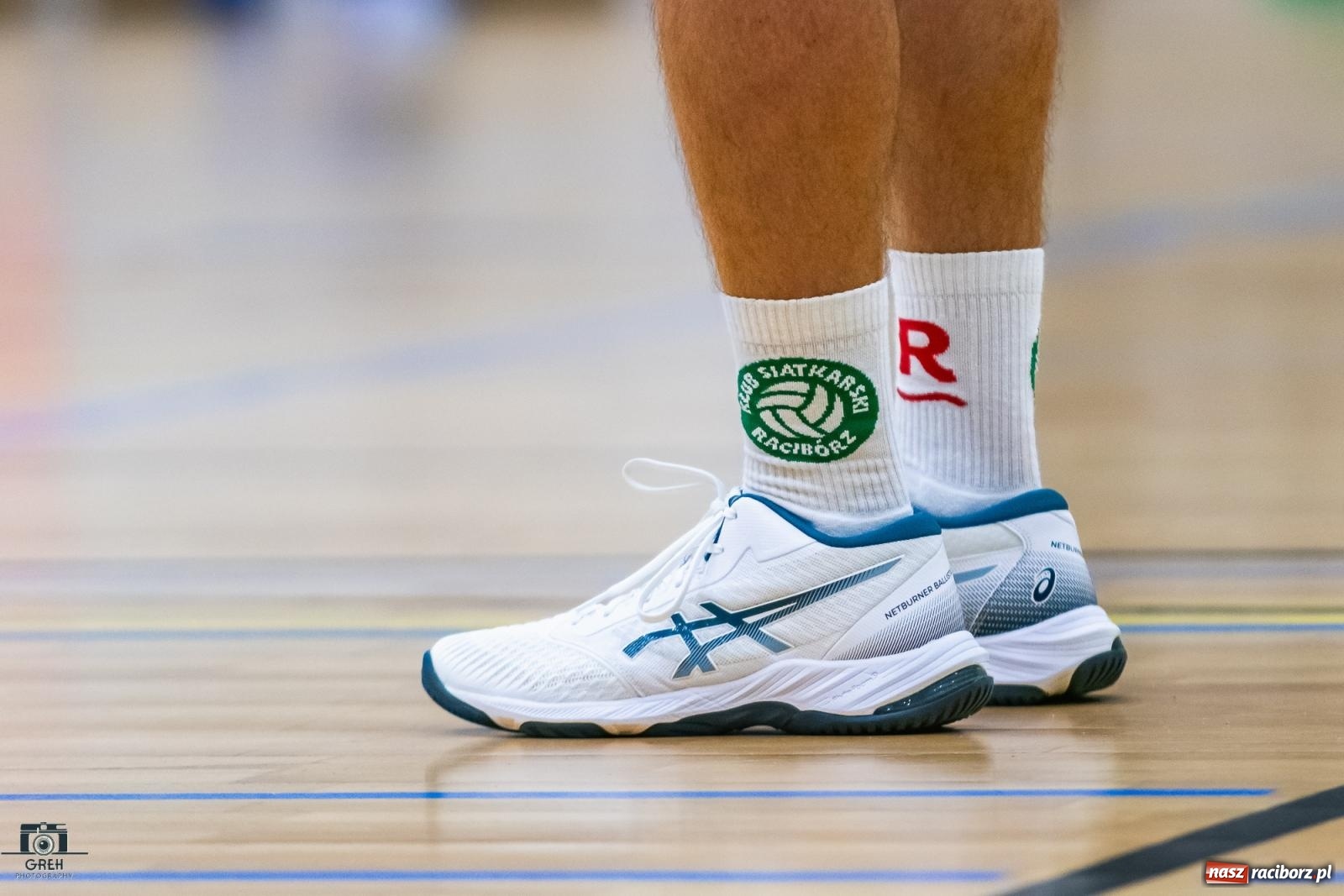 Zdjęcie w galerii na portalu naszraciborz.pl: Wyrównany bój w hali przy Łąkowej. KS Racibórz nadal na szczycie [FOTO i WIDEO] wiadomości z regionu