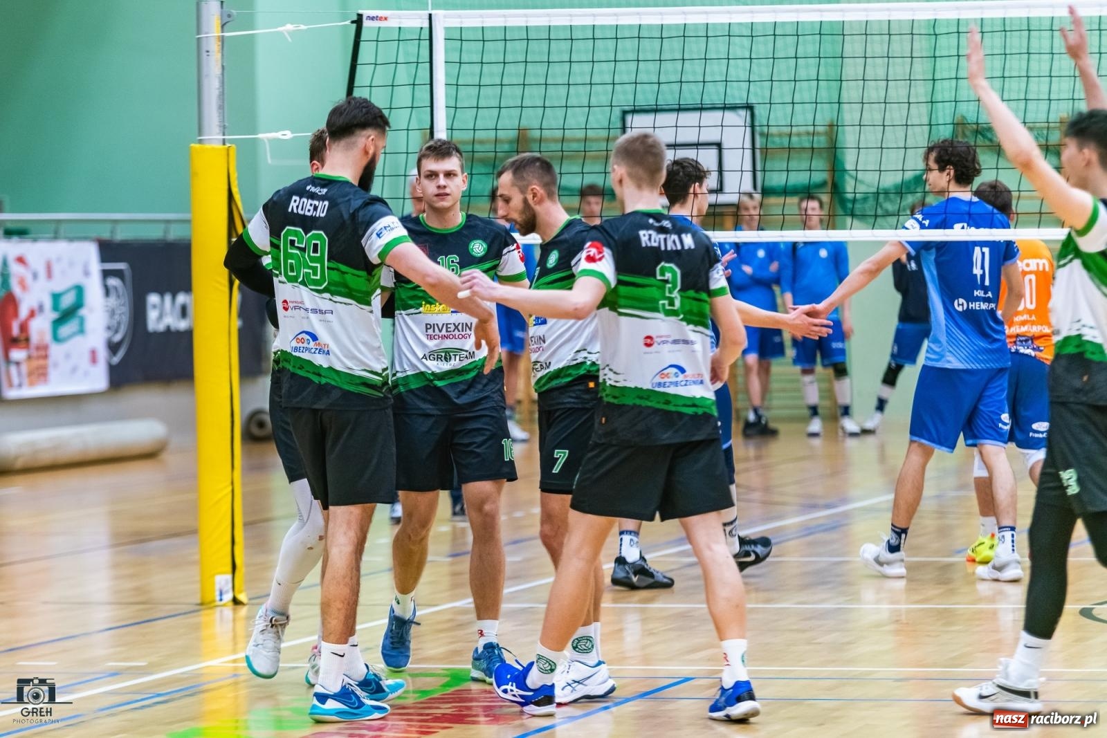 Zdjęcie w galerii na portalu naszraciborz.pl: Wyrównany bój w hali przy Łąkowej. KS Racibórz nadal na szczycie [FOTO i WIDEO] wiadomości z regionu